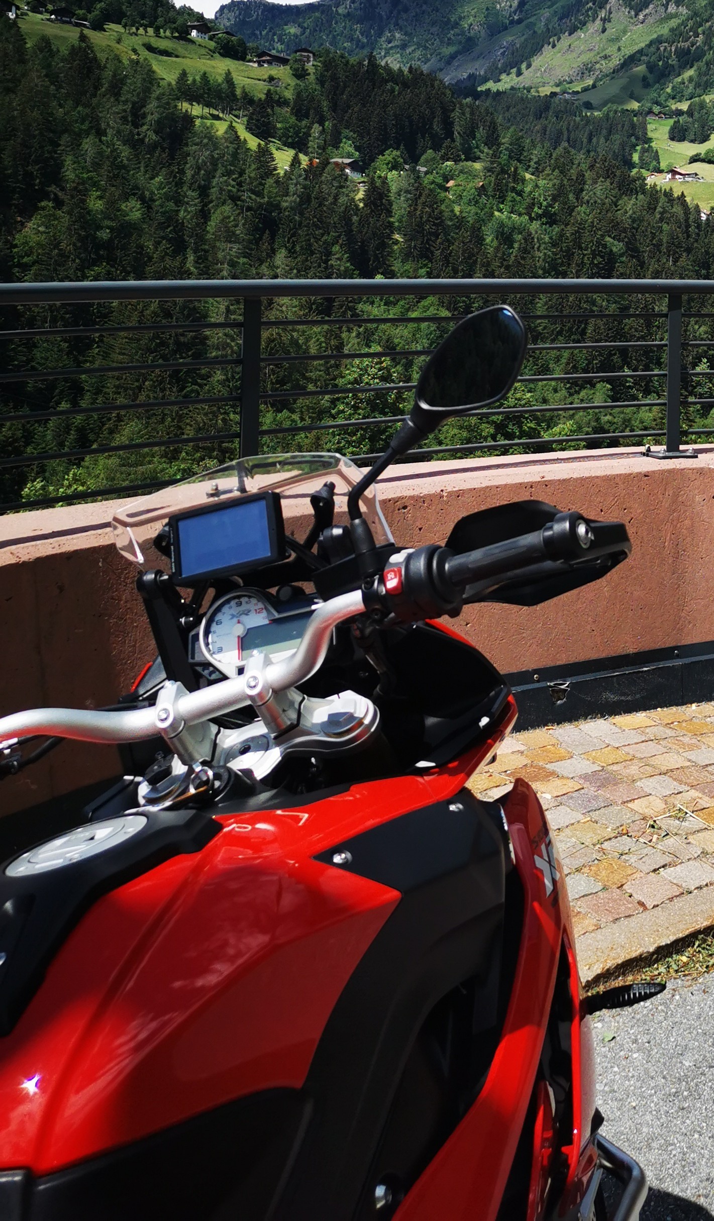 BMW S 1000 XR ABS-image-9