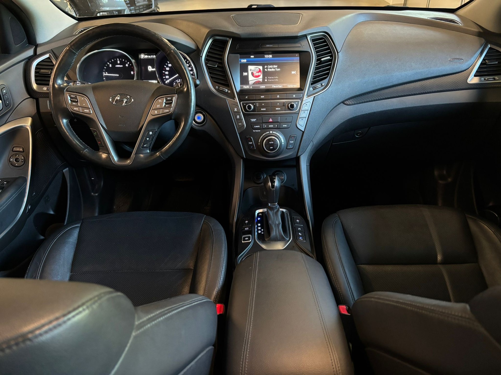 HYUNDAI Santa Fe 2.2 CRDI Amplia 4WD Automatic-image-12