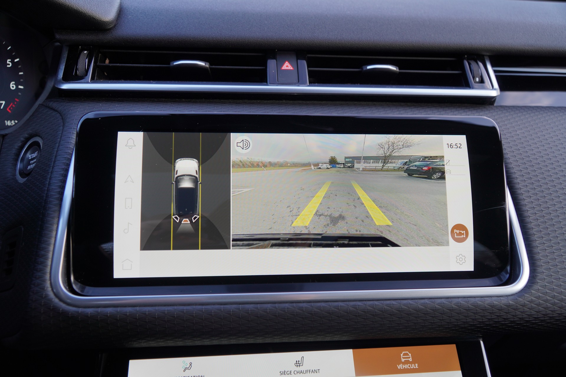 LAND ROVER Range Rover Velar R-Dynamic P400e 2.0 I4 PHEV SE Automatic-image-16