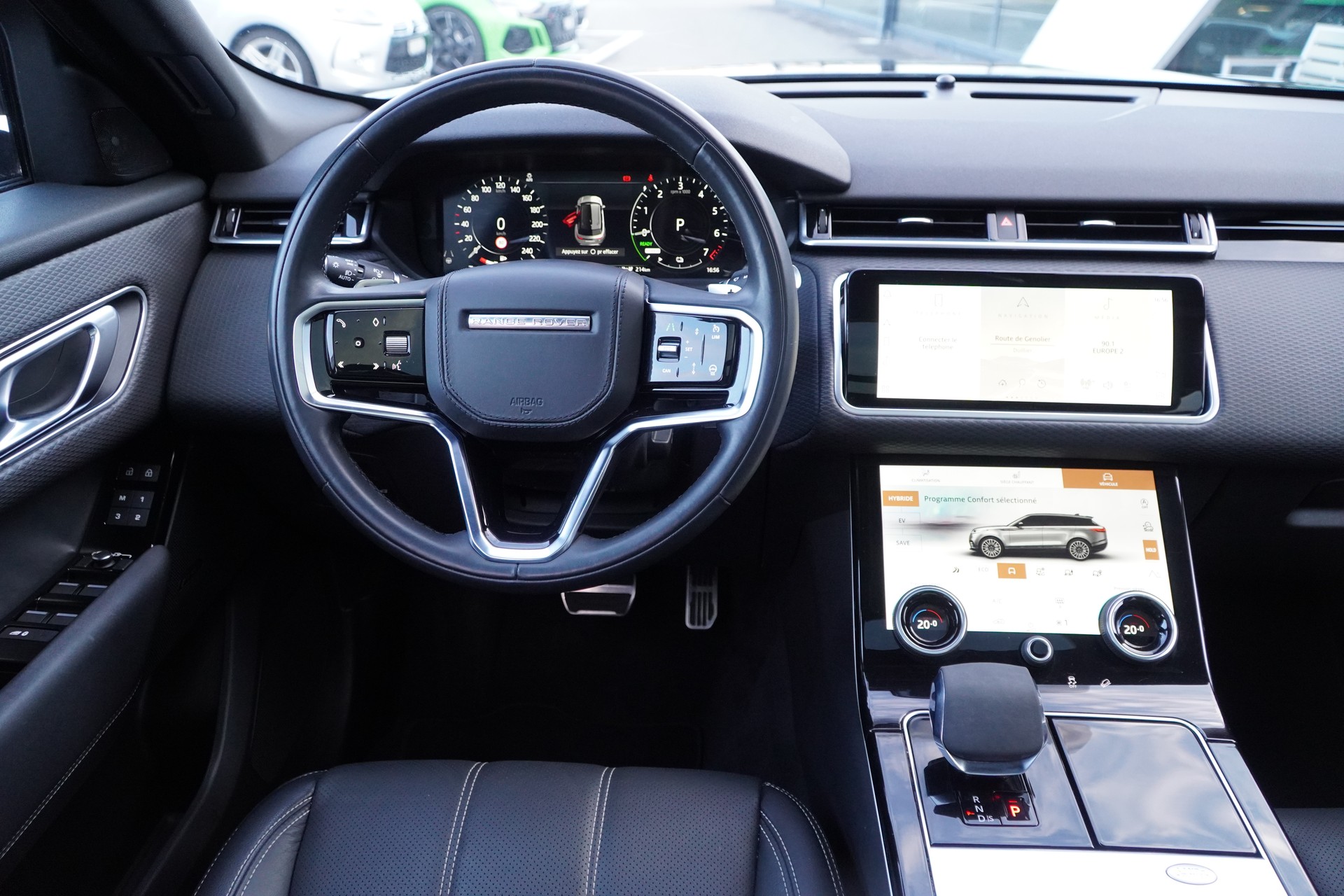 LAND ROVER Range Rover Velar R-Dynamic P400e 2.0 I4 PHEV SE Automatic-image-11