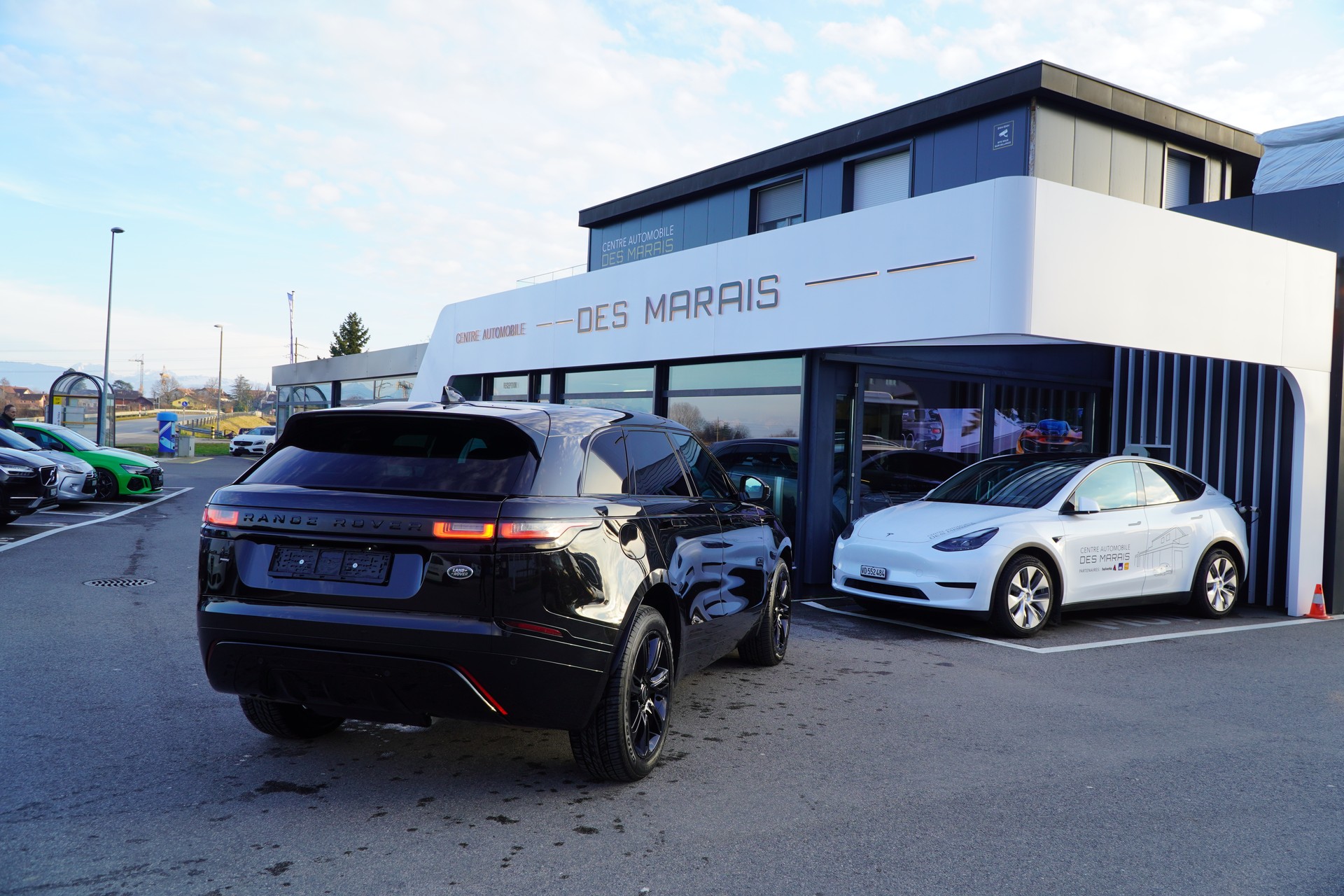 LAND ROVER Range Rover Velar R-Dynamic P400e 2.0 I4 PHEV SE Automatic-image-6