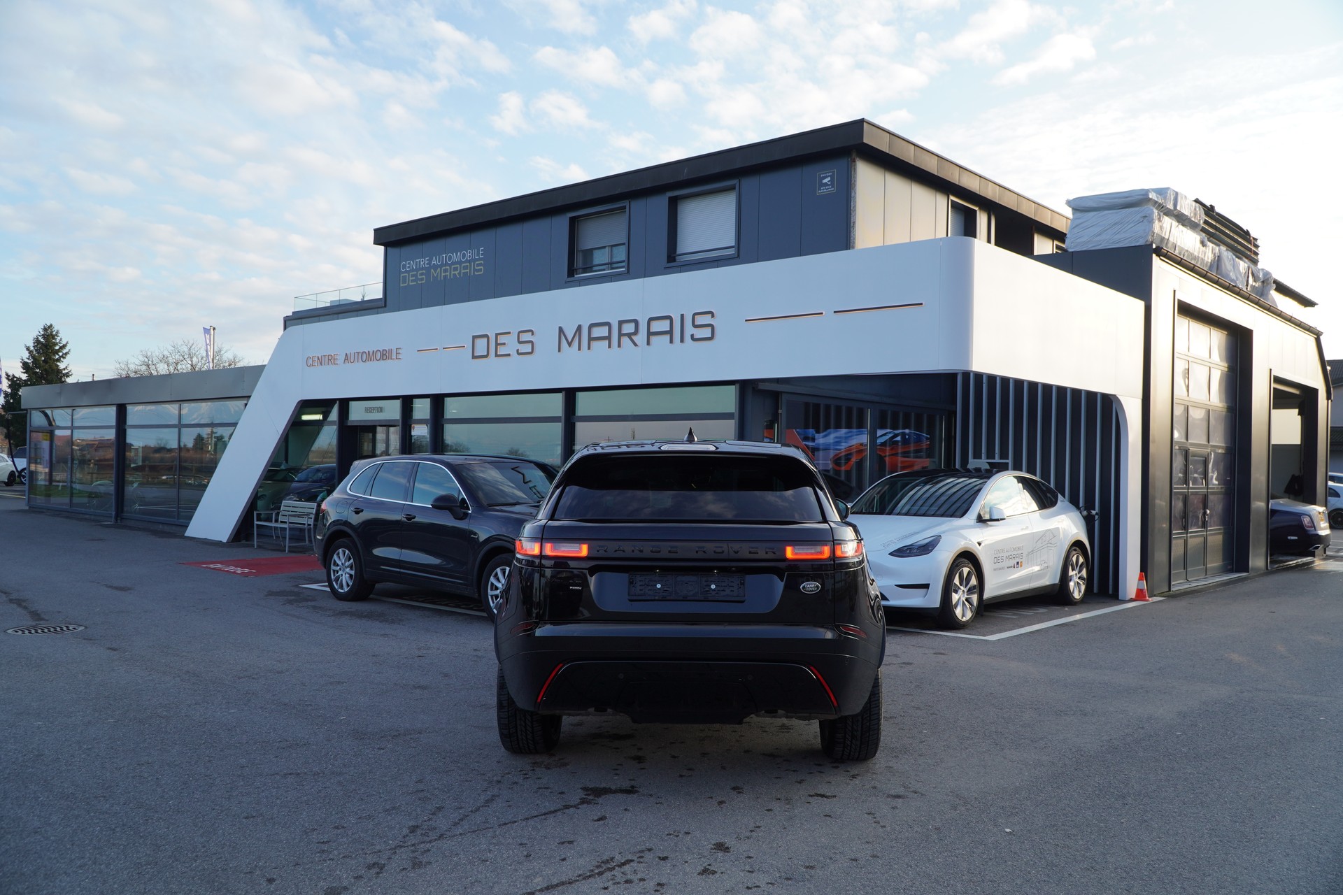 LAND ROVER Range Rover Velar R-Dynamic P400e 2.0 I4 PHEV SE Automatic-image-7
