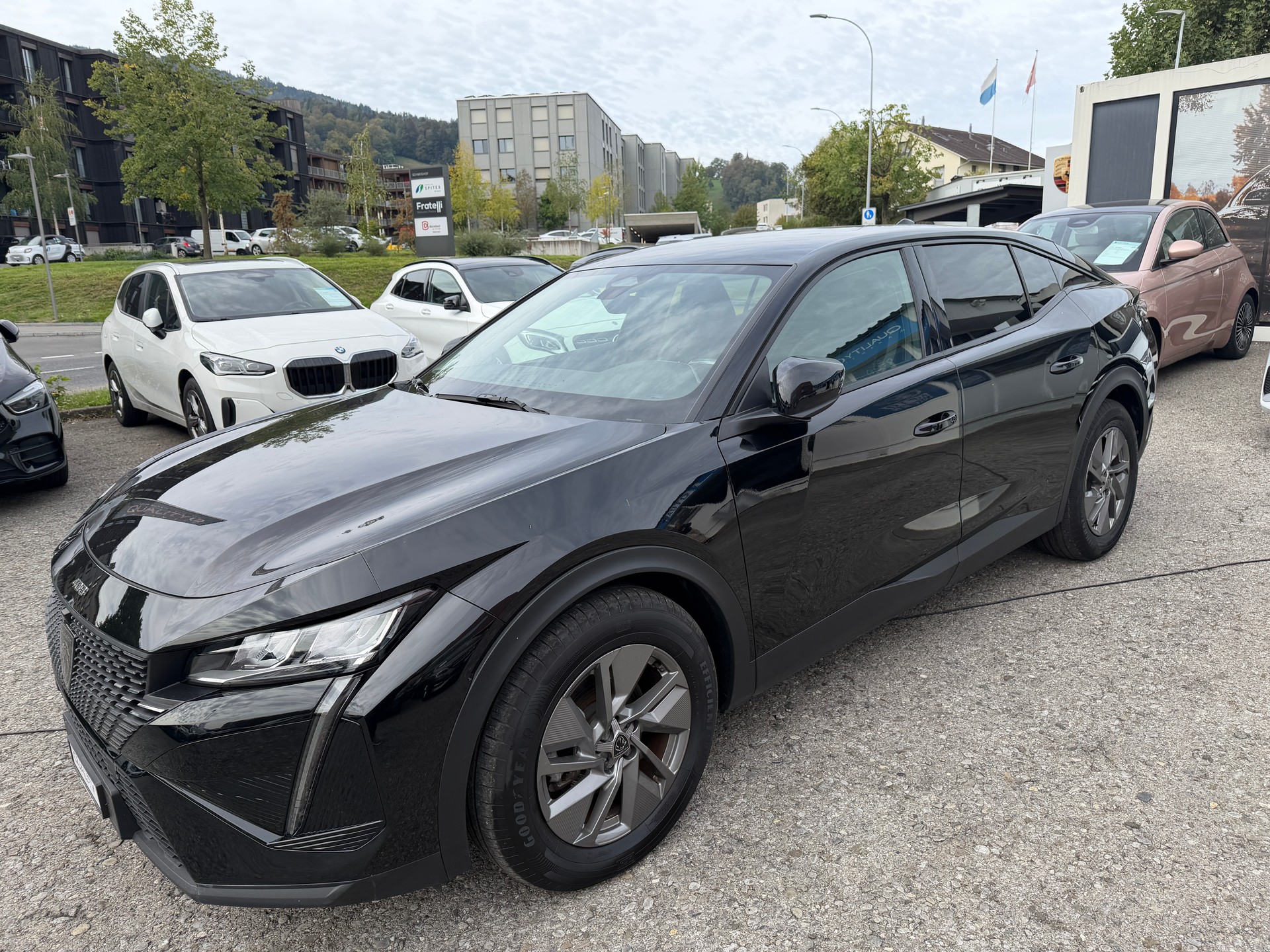 PEUGEOT 408 1.2 HEV 145 Allure