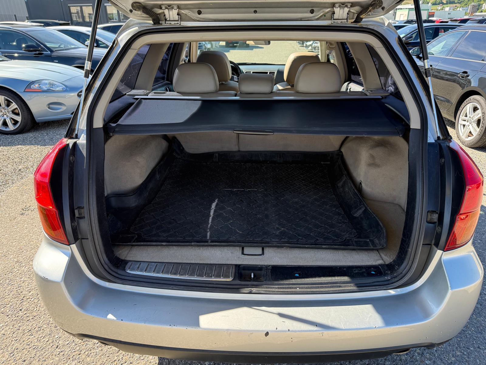SUBARU Outback 3.0 H6-image-12