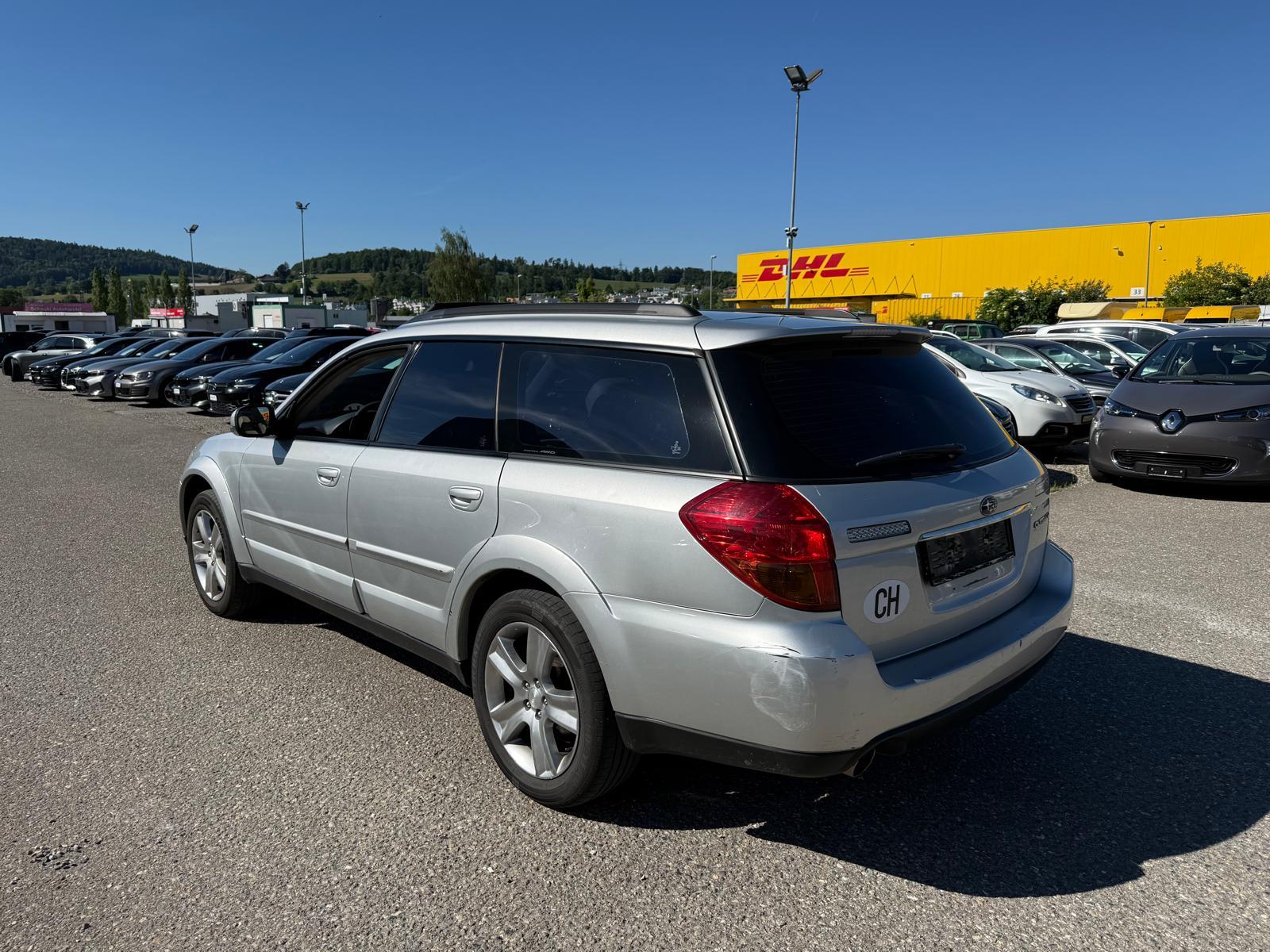 SUBARU Outback 3.0 H6-showroom-element-3