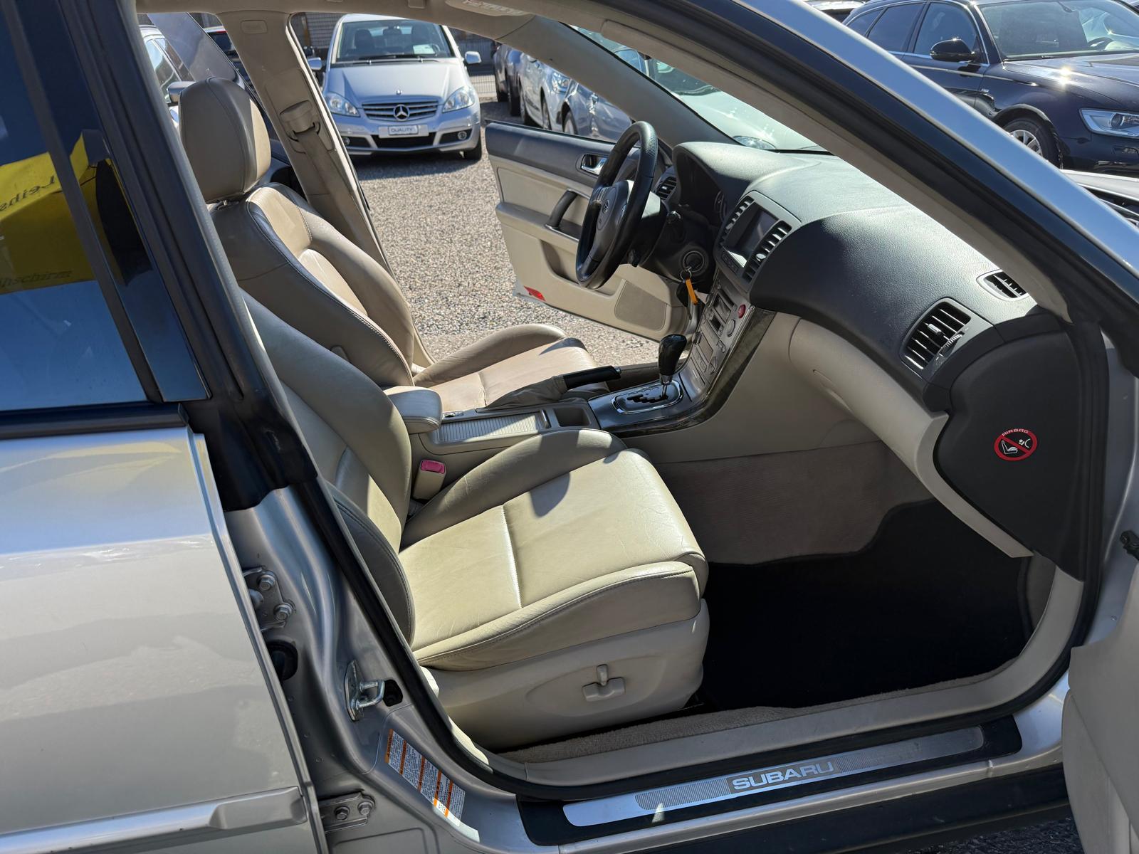 SUBARU Outback 3.0 H6-image-8