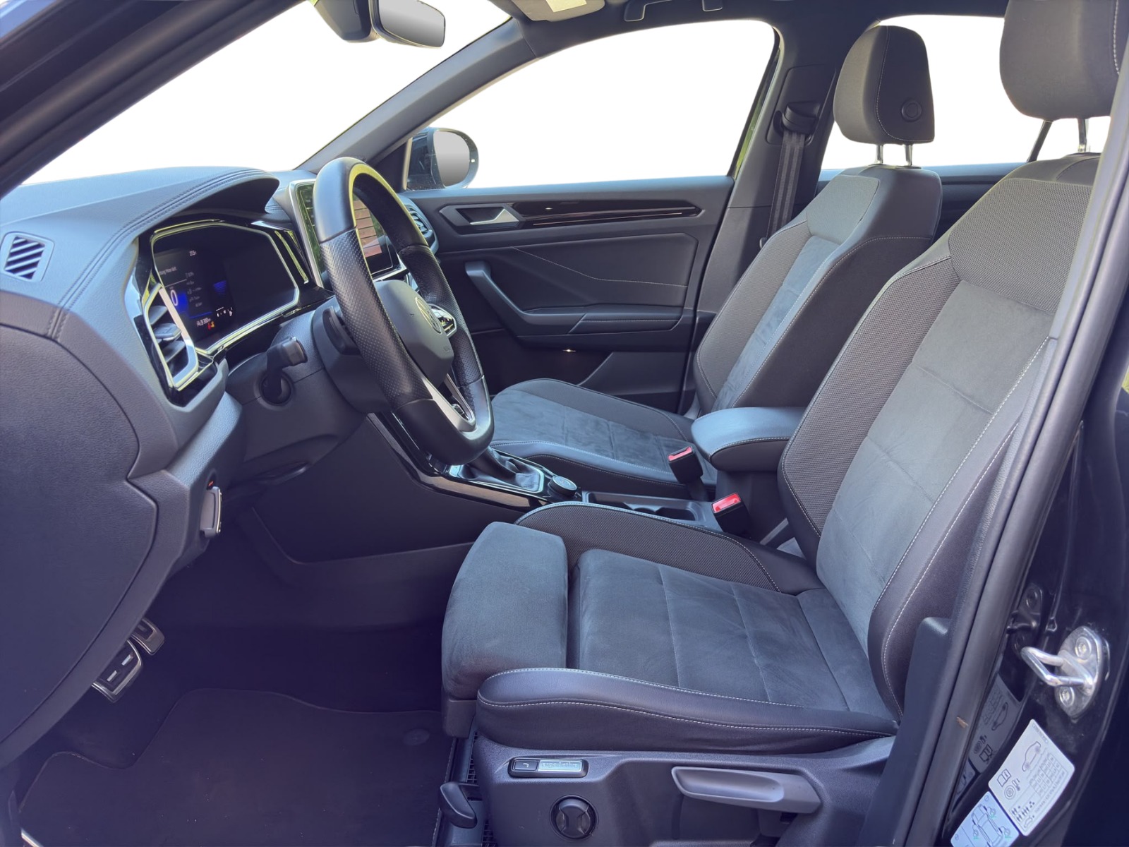 VW T-Roc 2.0 TSI R-Line DSG 4motion-image-9