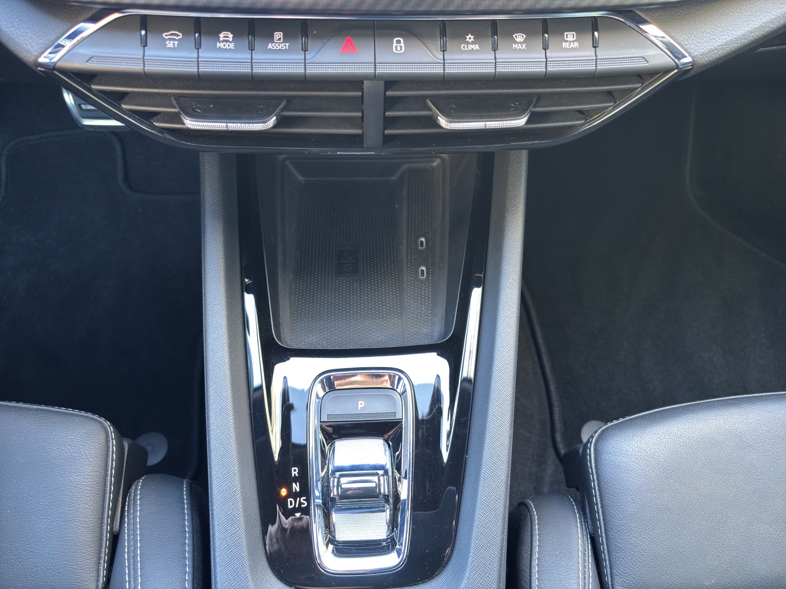 SKODA Octavia Combi 2.0 TSI DSG RS mit AHK, Standheizung & elektr. einstellbarer Fahrer- und Beifahrersitz-image-18