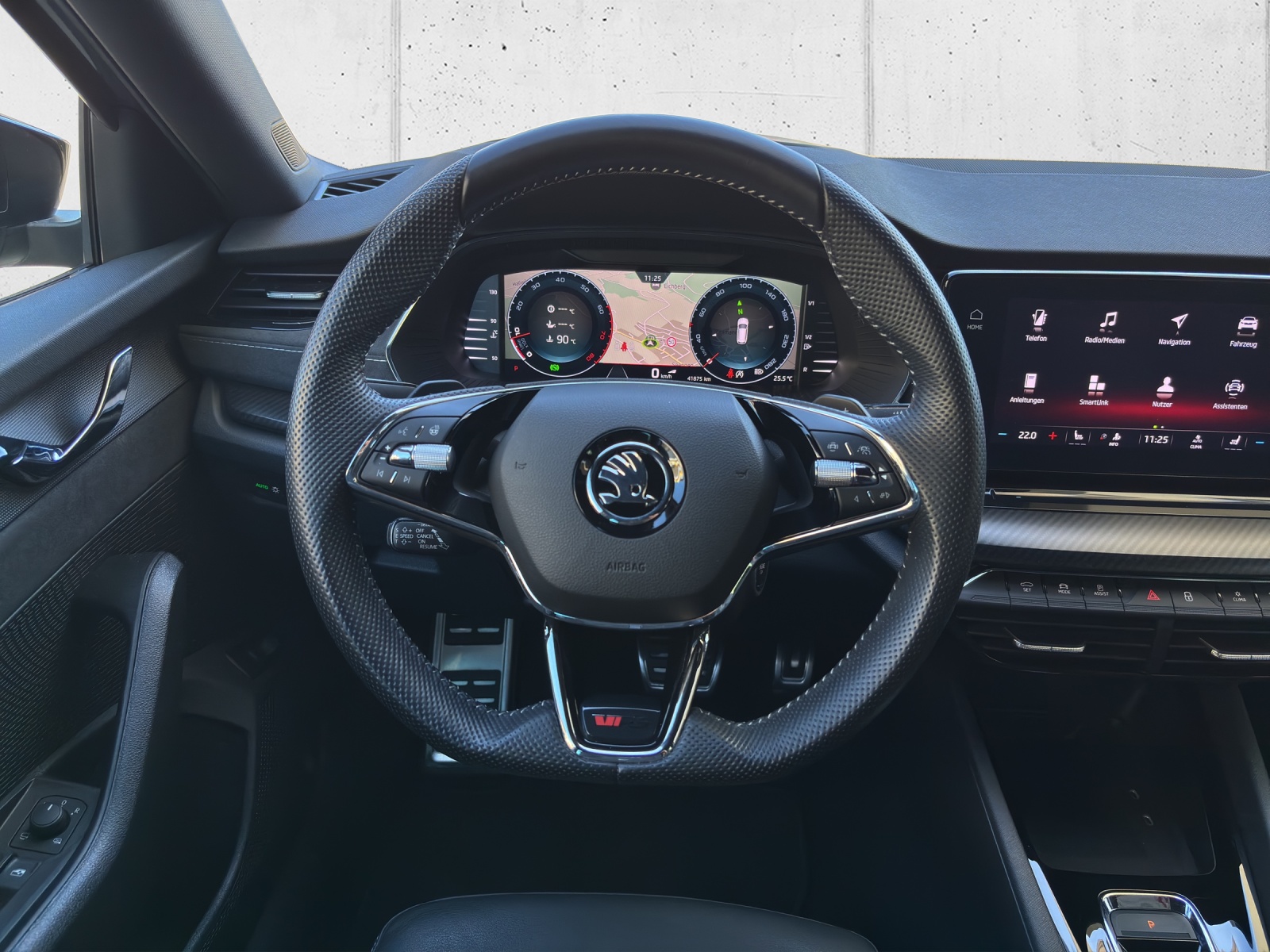 SKODA Octavia Combi 2.0 TSI DSG RS mit AHK, Standheizung & elektr. einstellbarer Fahrer- und Beifahrersitz-image-13