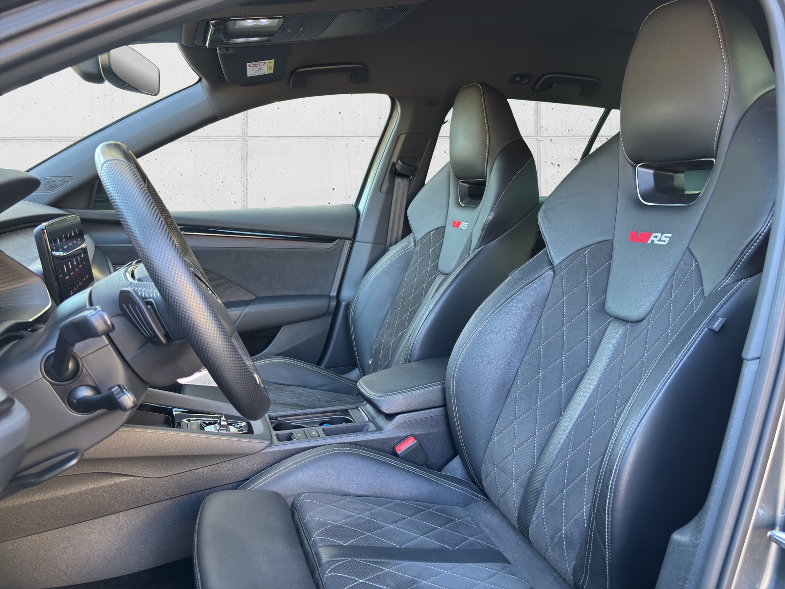 SKODA Octavia Combi 2.0 TSI DSG RS mit AHK, Standheizung & elektr. einstellbarer Fahrer- und Beifahrersitz-image-28