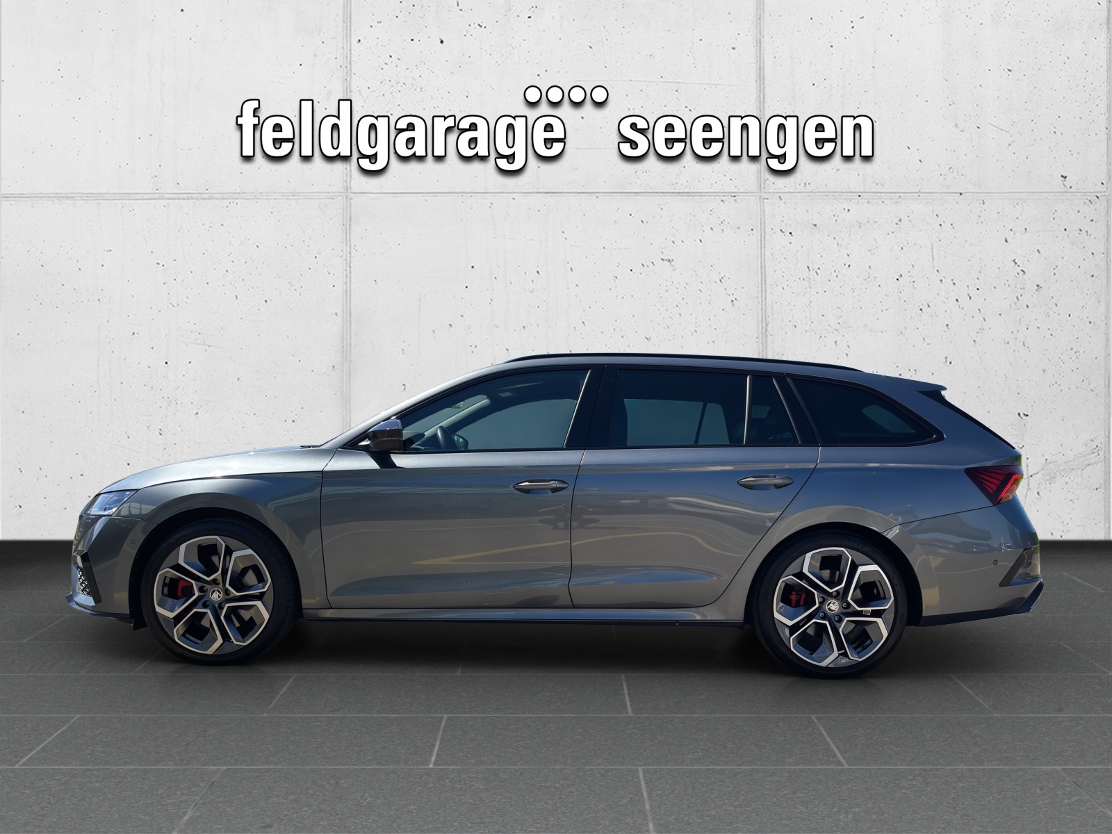 SKODA Octavia Combi 2.0 TSI DSG RS mit AHK, Standheizung & elektr. einstellbarer Fahrer- und Beifahrersitz-showroom-element-1