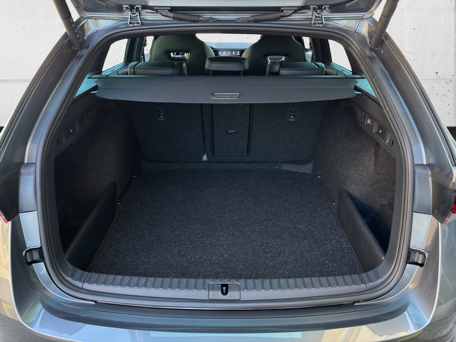 SKODA Octavia Combi 2.0 TSI DSG RS mit AHK, Standheizung & elektr. einstellbarer Fahrer- und Beifahrersitz-image-7