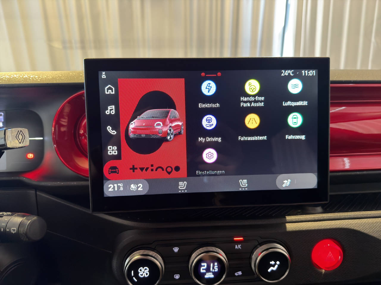 RENAULT Twingo E-Tech Urban Range techno-image-11