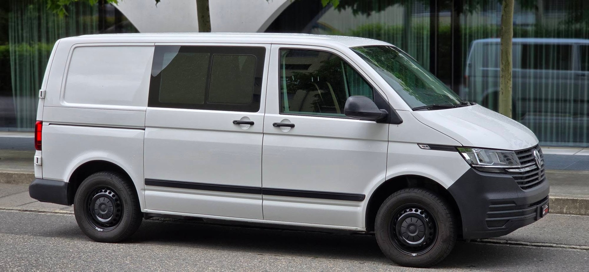 VW T6.1 CAMPER VAN 2.0 TDI 110 PS-image-4