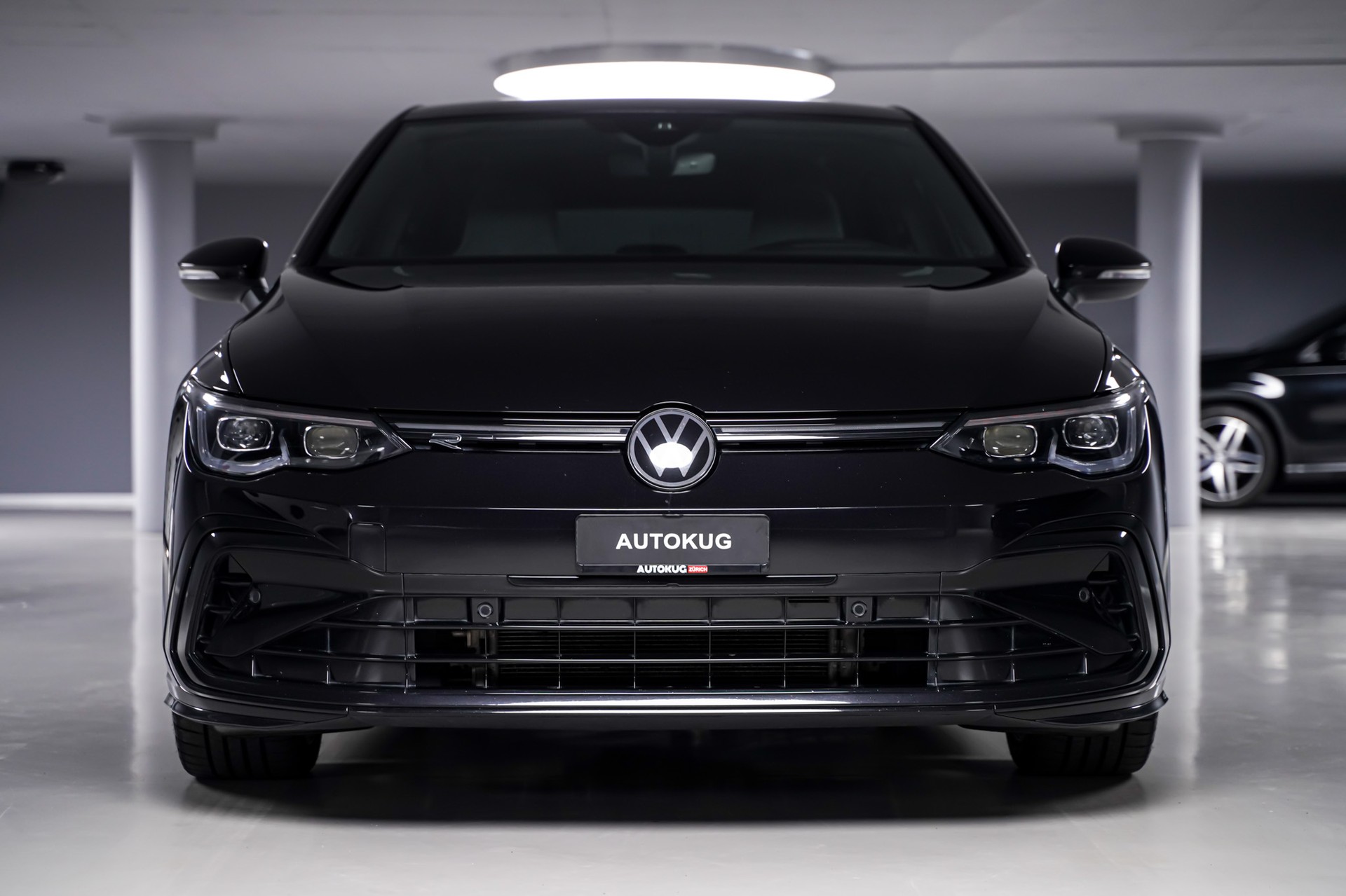 VW Golf 2.0 TDI R-Line DSG-showroom-element-1