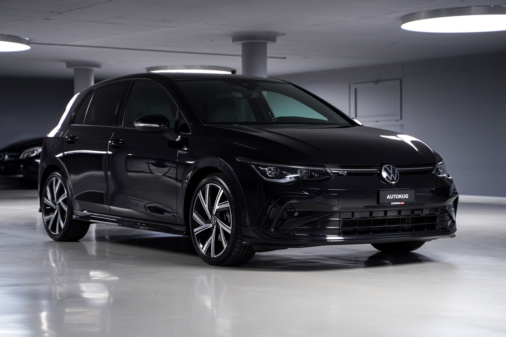 VW Golf 2.0 TDI R-Line DSG-showroom-element-2