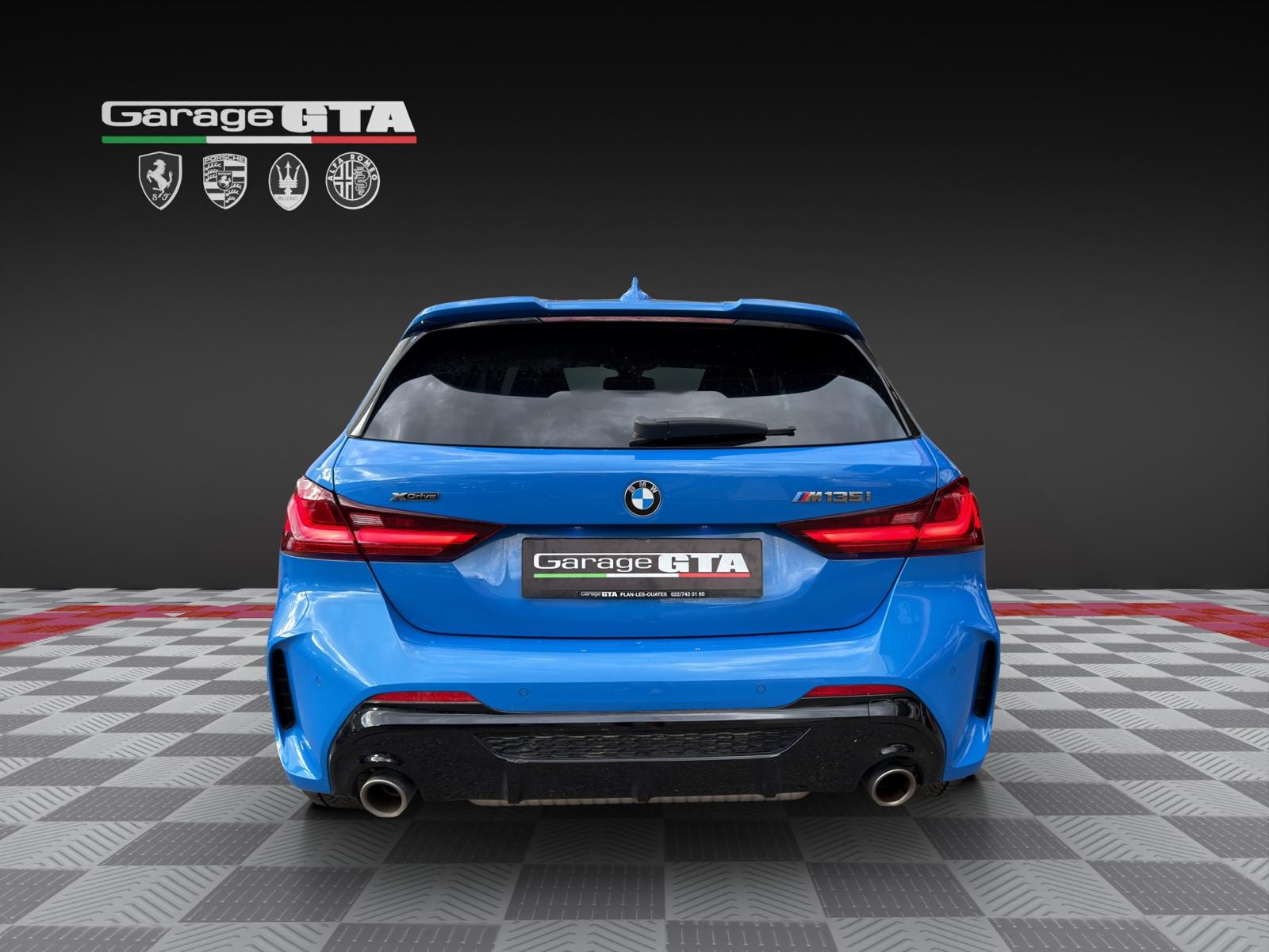 BMW M135i xDrive Steptronic-showroom-element-3