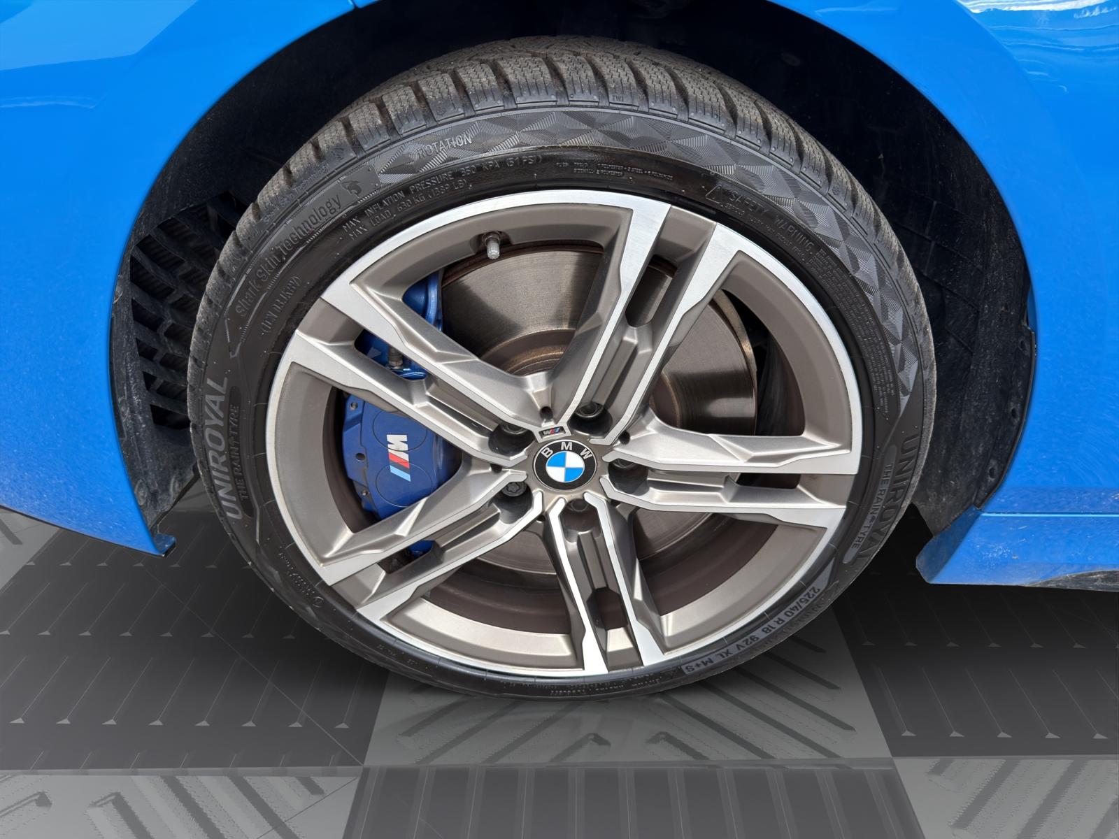 BMW M135i xDrive Steptronic-image-21