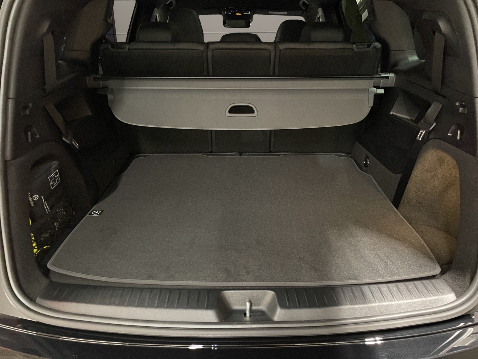 MERCEDES-BENZ GLB 350 4Matic with EQ Technology-image-12