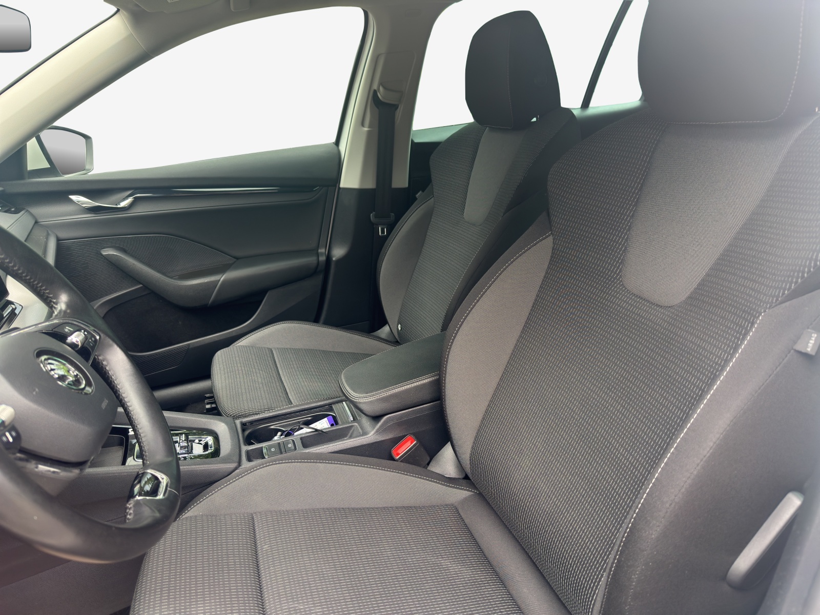 SKODA Octavia Combi 2.0 TDI DSG Ambition-image-7