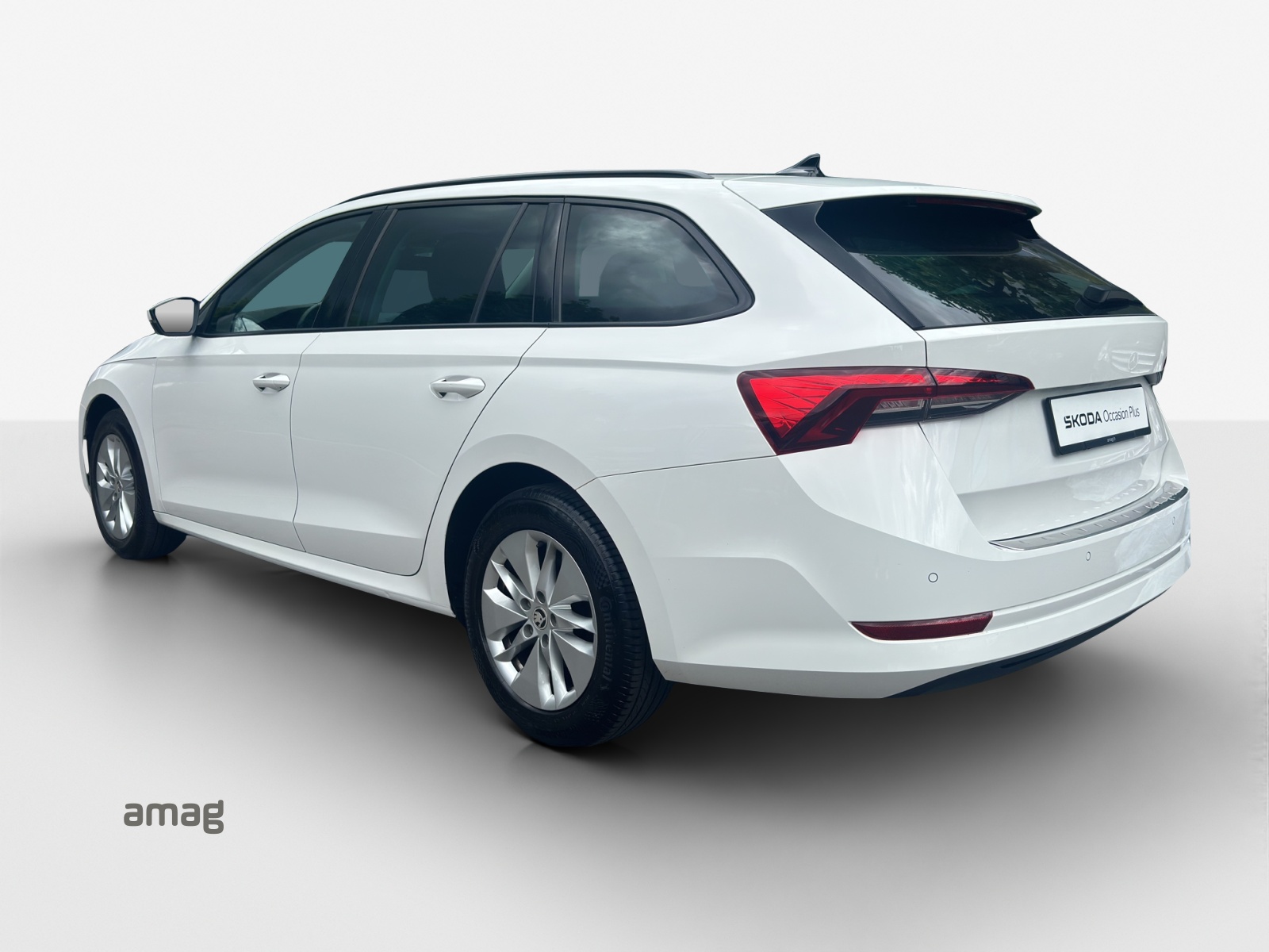 SKODA Octavia Combi 2.0 TDI DSG Ambition-showroom-element-2