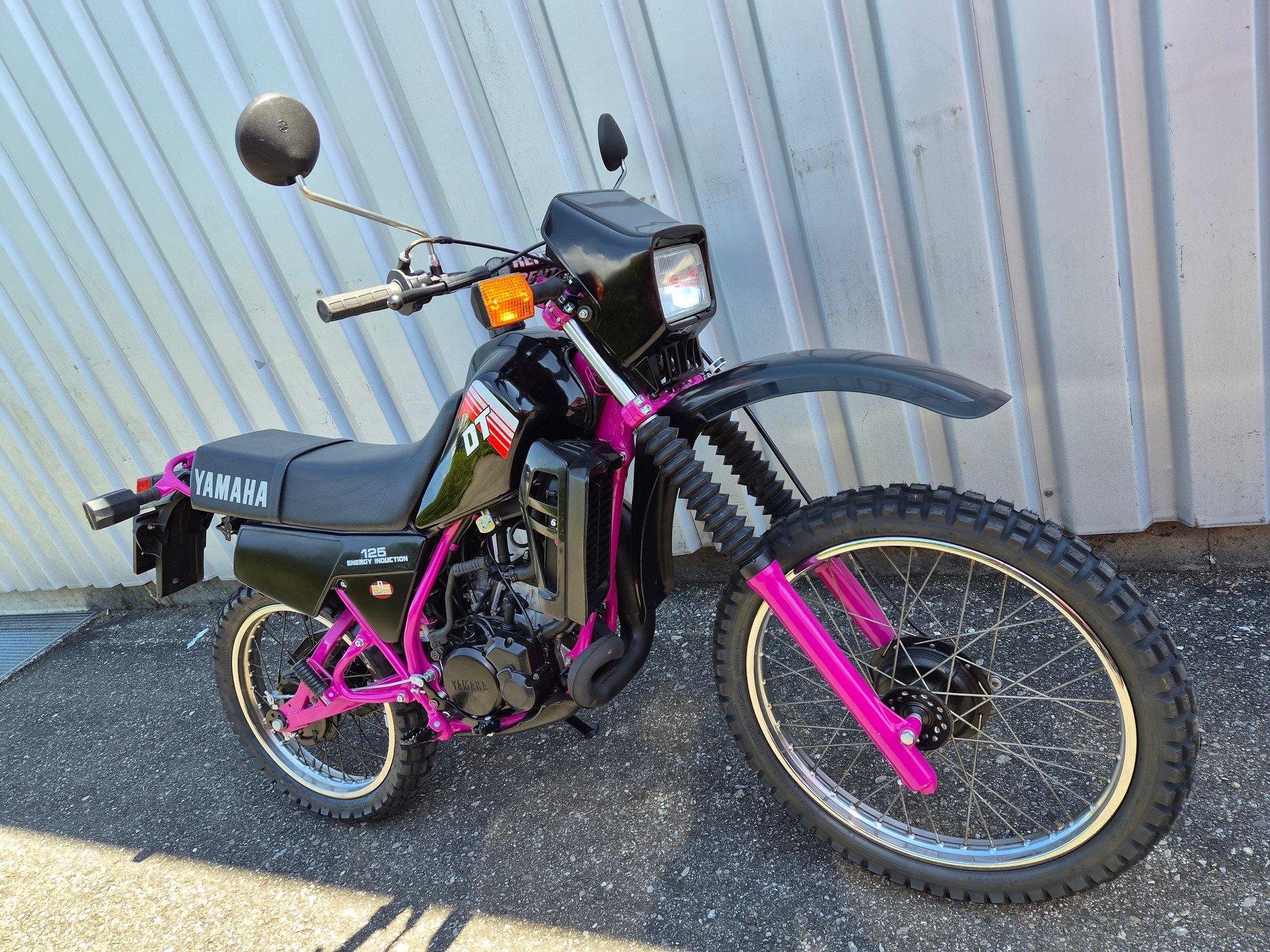 YAMAHA DT 125 LC-image-1