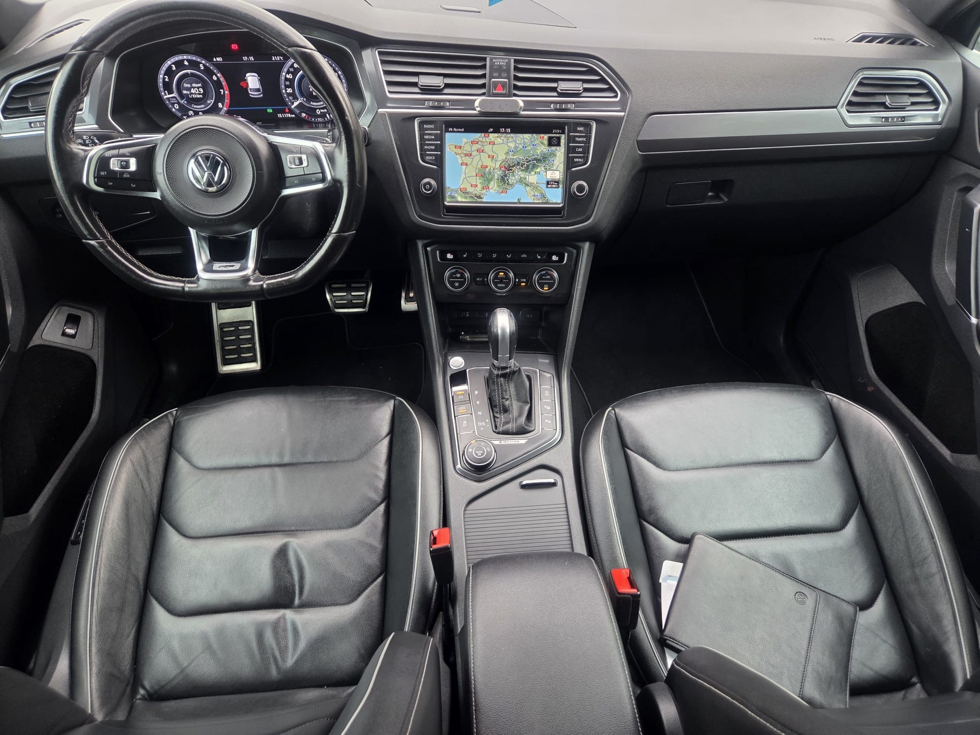 VW Tiguan 2.0TSI Highline 4Motion DSG ** R-Line **-image-7
