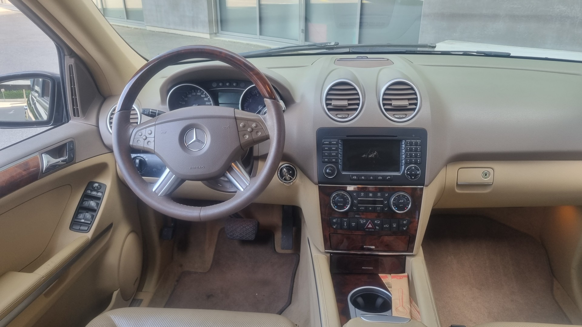 MERCEDES-BENZ ML 500 4Matic Edition 7G-Tronic-image-14