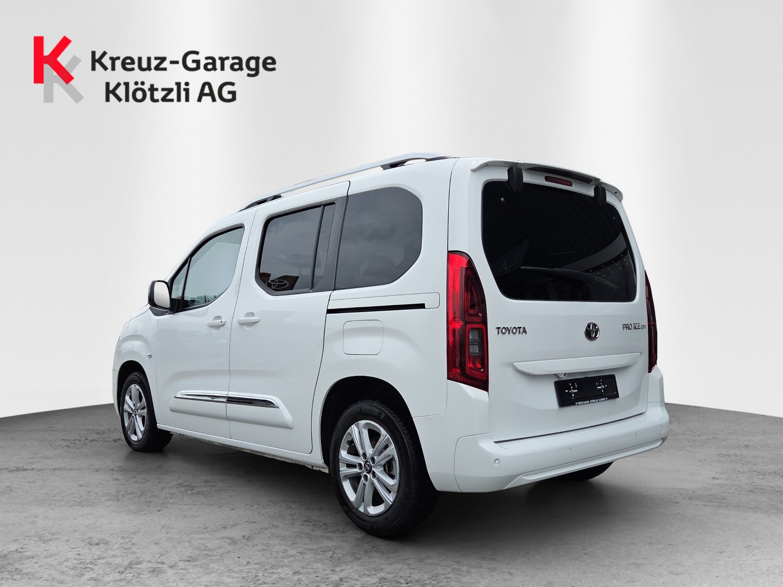 TOYOTA Proace City Verso 1.2 Trend Medium Automatik-image-4