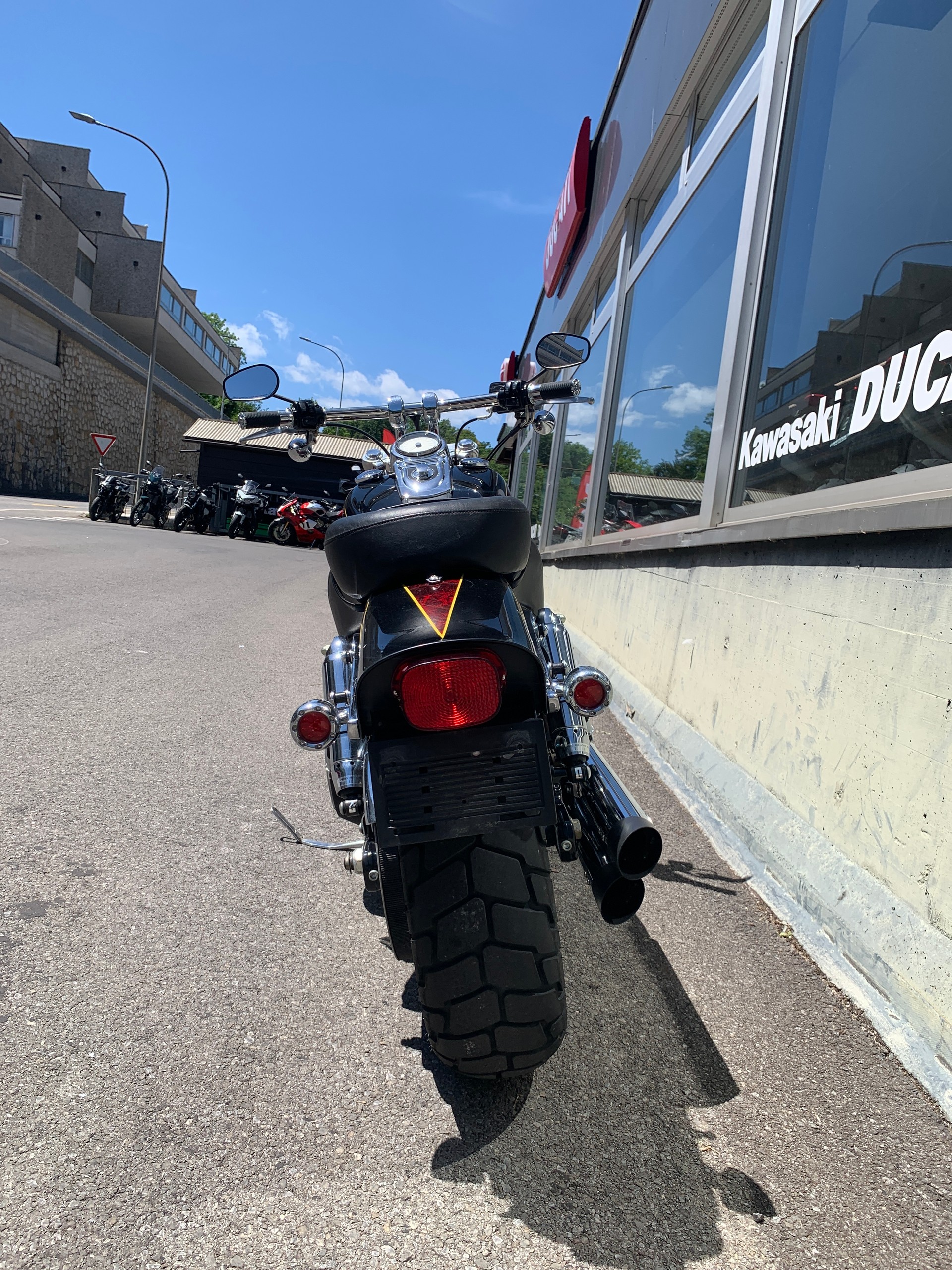 HARLEY-DAVIDSON FXDF Dyna Fat Bob-showroom-element-3