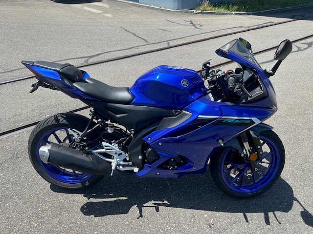 YAMAHA YZF-R 125 ABS-image-0