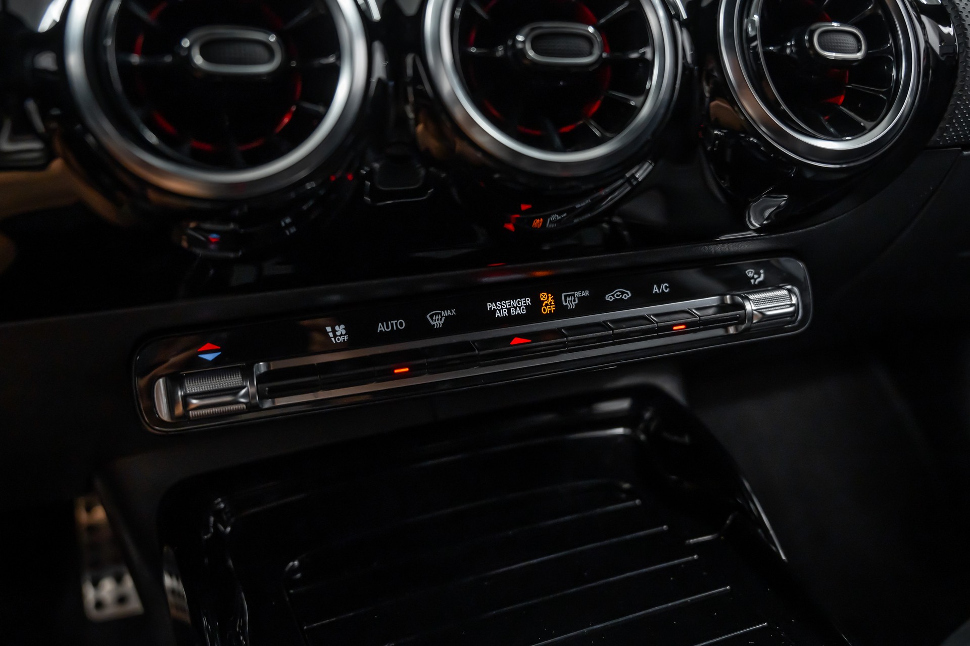 MERCEDES-BENZ A 45 AMG 4Matic+ Speedshift *Magno-Grau*AMG-Abgasanlage*AMG-Performance*-image-23