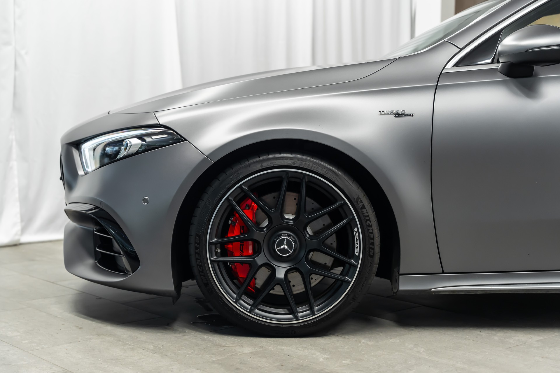 MERCEDES-BENZ A 45 AMG 4Matic+ Speedshift *Magno-Grau*AMG-Abgasanlage*AMG-Performance*-image-4