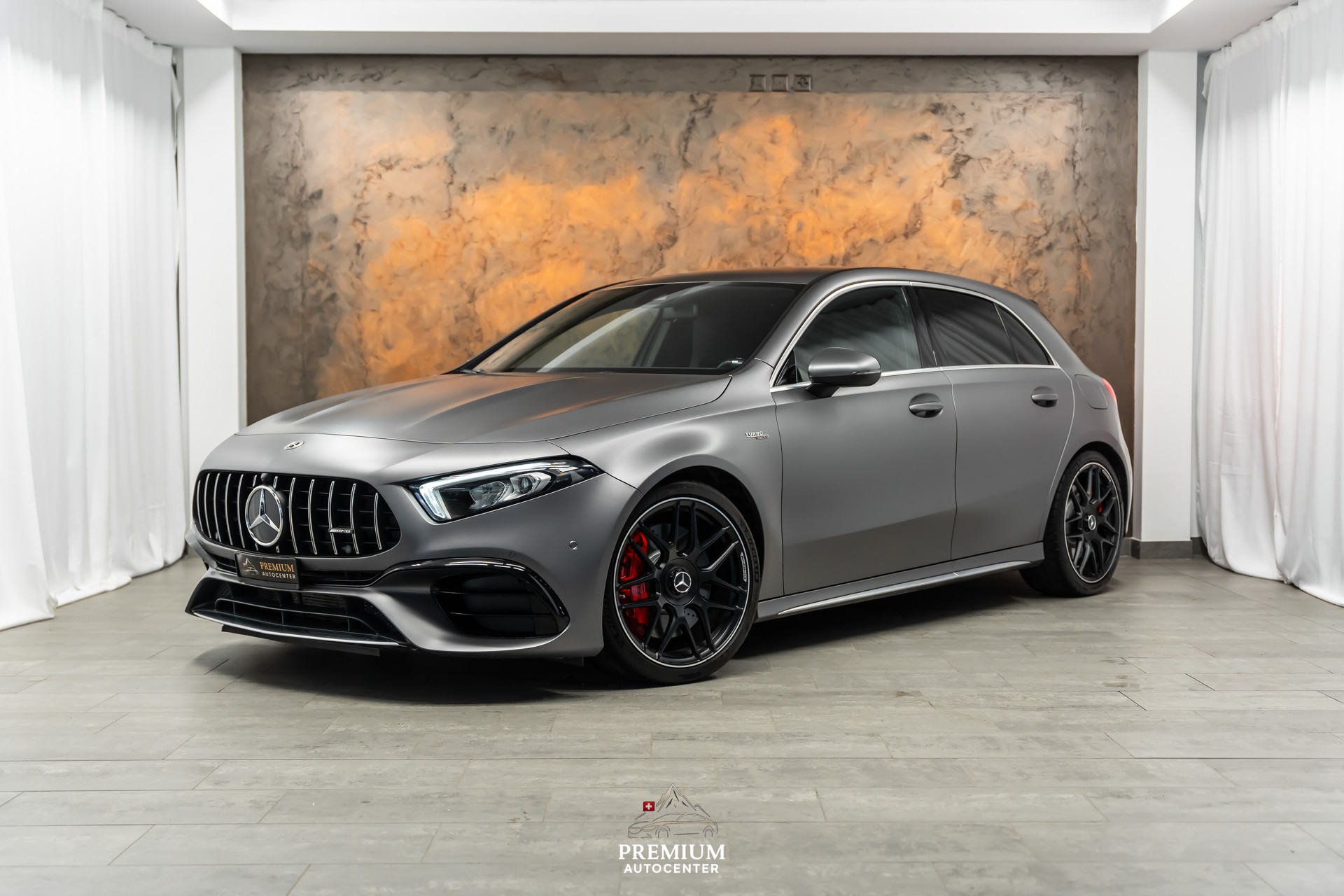 MERCEDES-BENZ A 45 AMG 4Matic+ Speedshift *Magno-Grau*AMG-Abgasanlage*AMG-Performance*