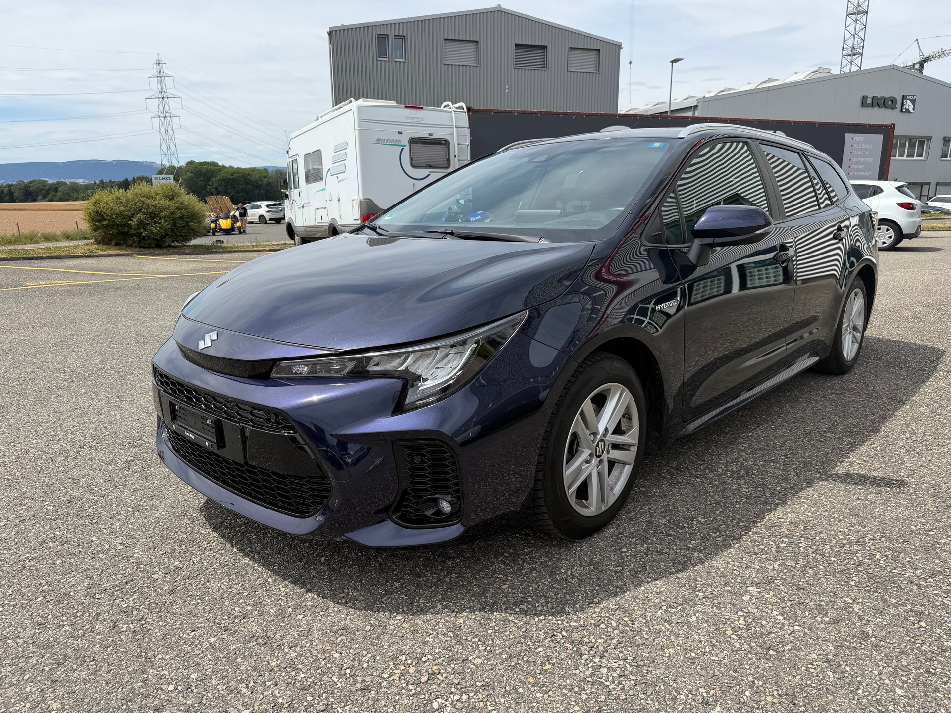 SUZUKI Swace 1.8 Hybrid Compact+ E-CVT-image-1