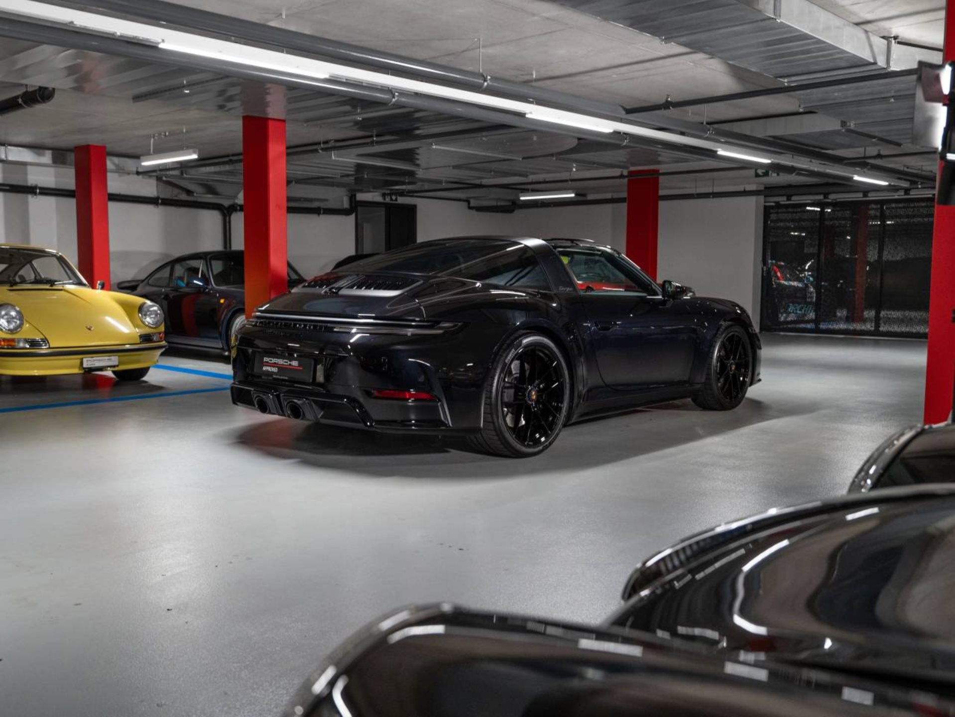 PORSCHE 911 Targa 4 GTS-image-7