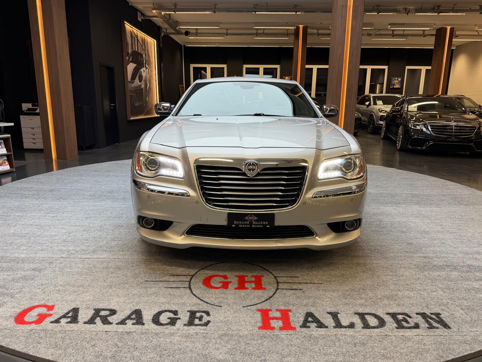 LANCIA Thema 3.0 TD Platinum-showroom-element-1
