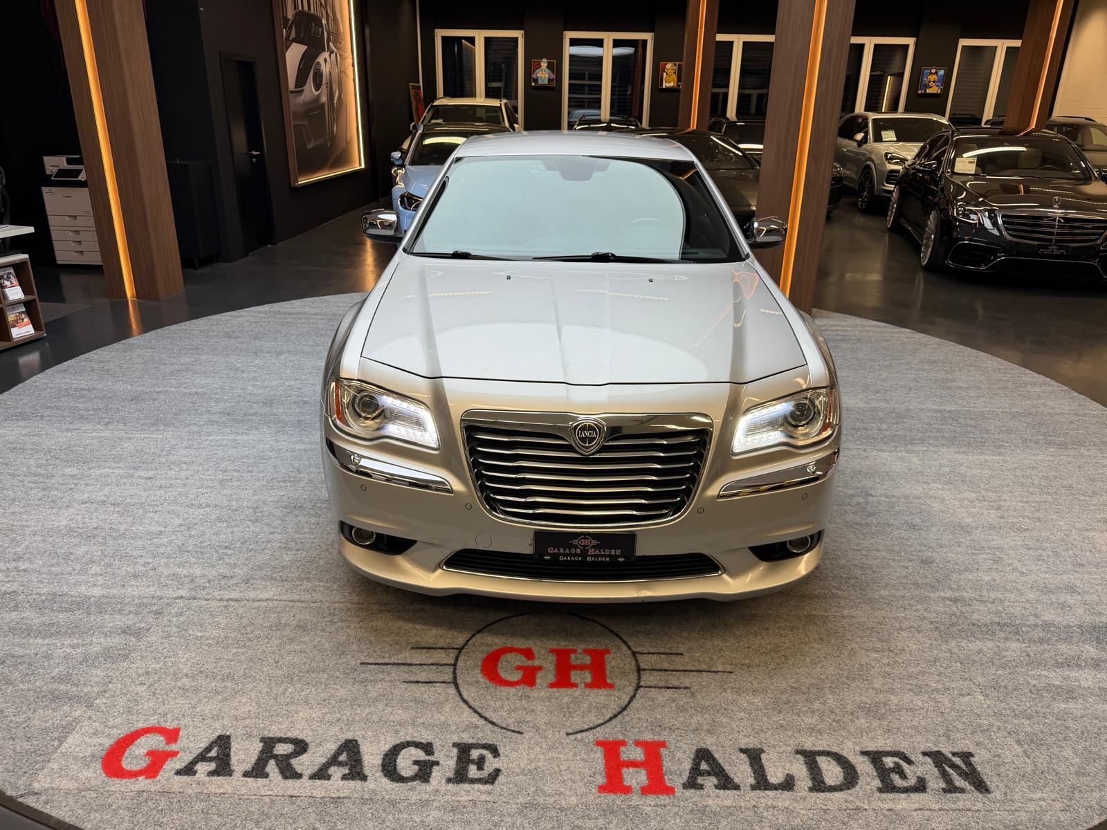 LANCIA Thema 3.0 TD Platinum-showroom-element-2