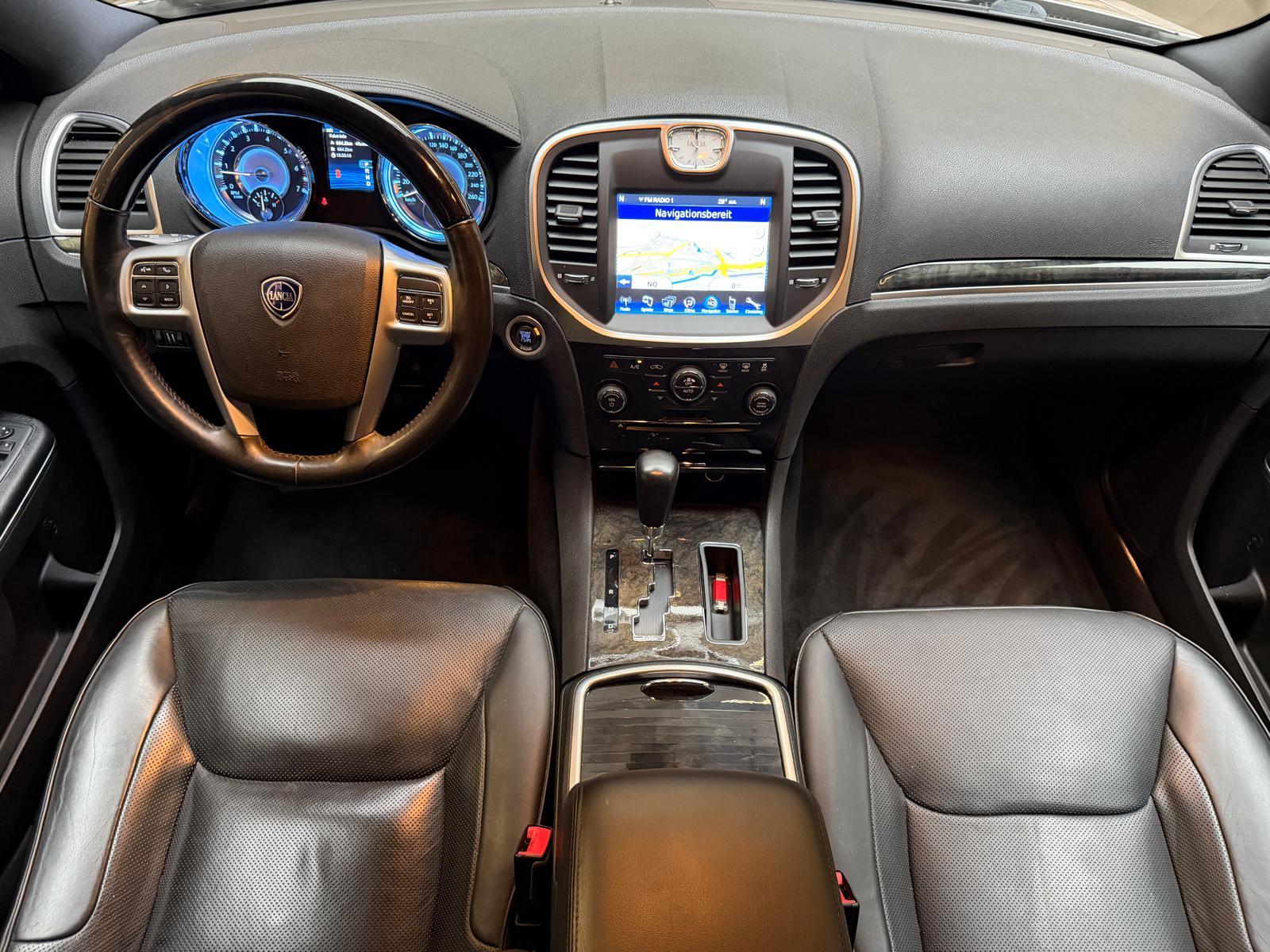 LANCIA Thema 3.0 TD Platinum-image-11
