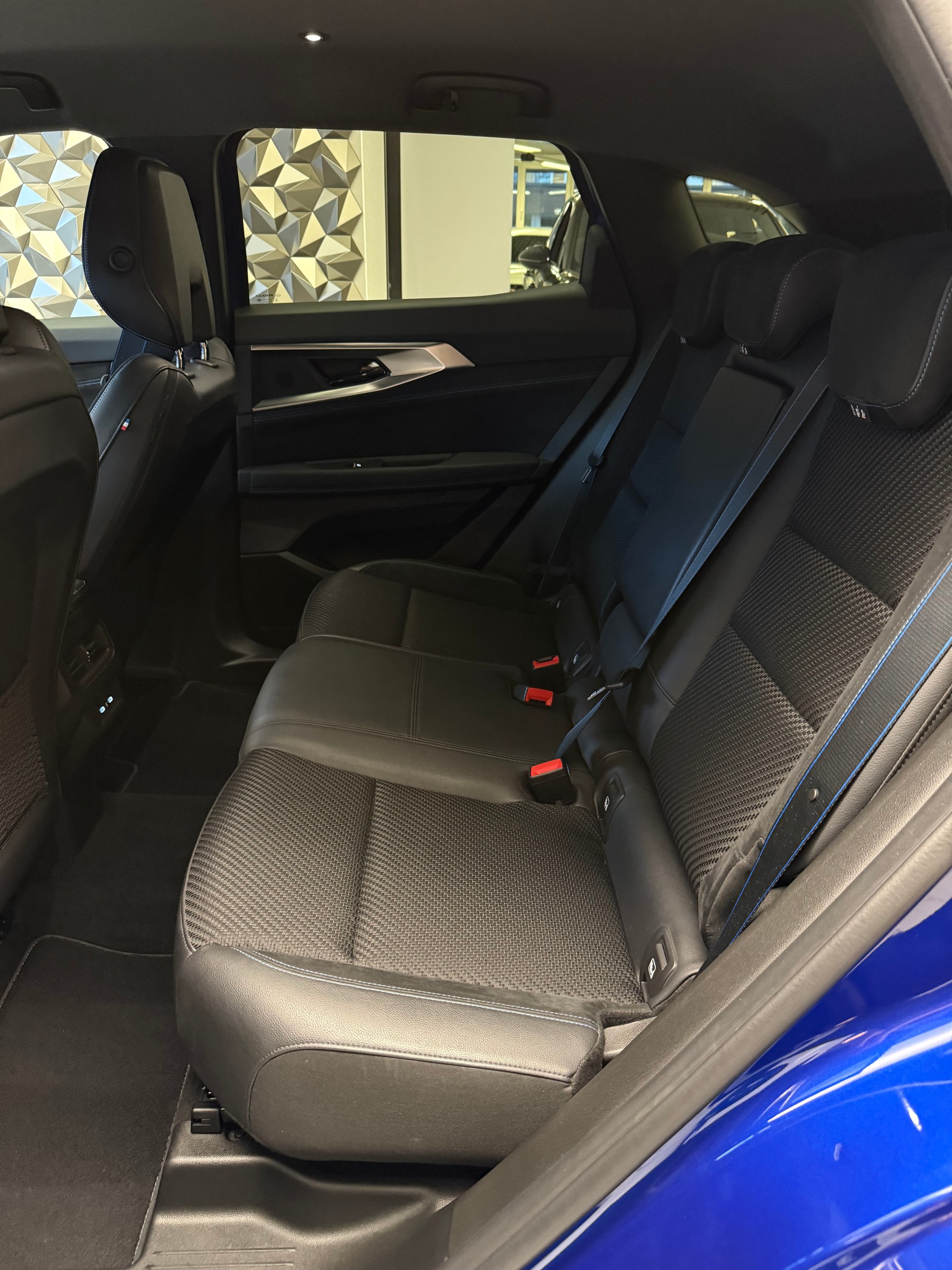 RENAULT Austral 1.2 HEV 200 Iconic Esprit Alpine A-image-8