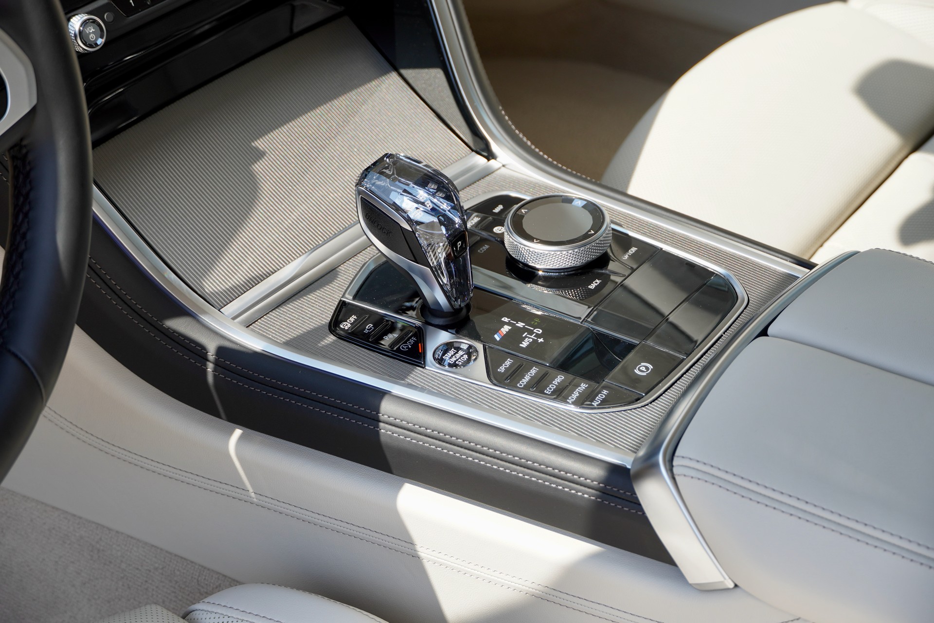 BMW M850i xDrive Steptronic-image-12