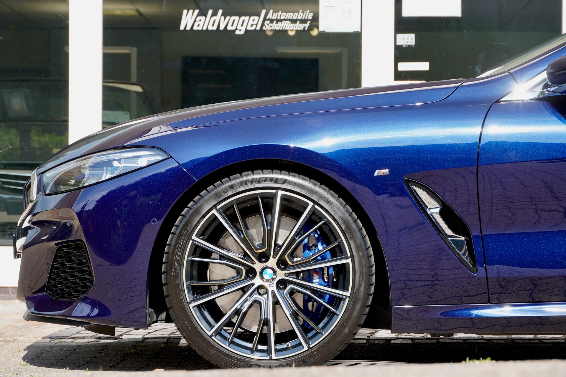 BMW M850i xDrive Steptronic-image-4