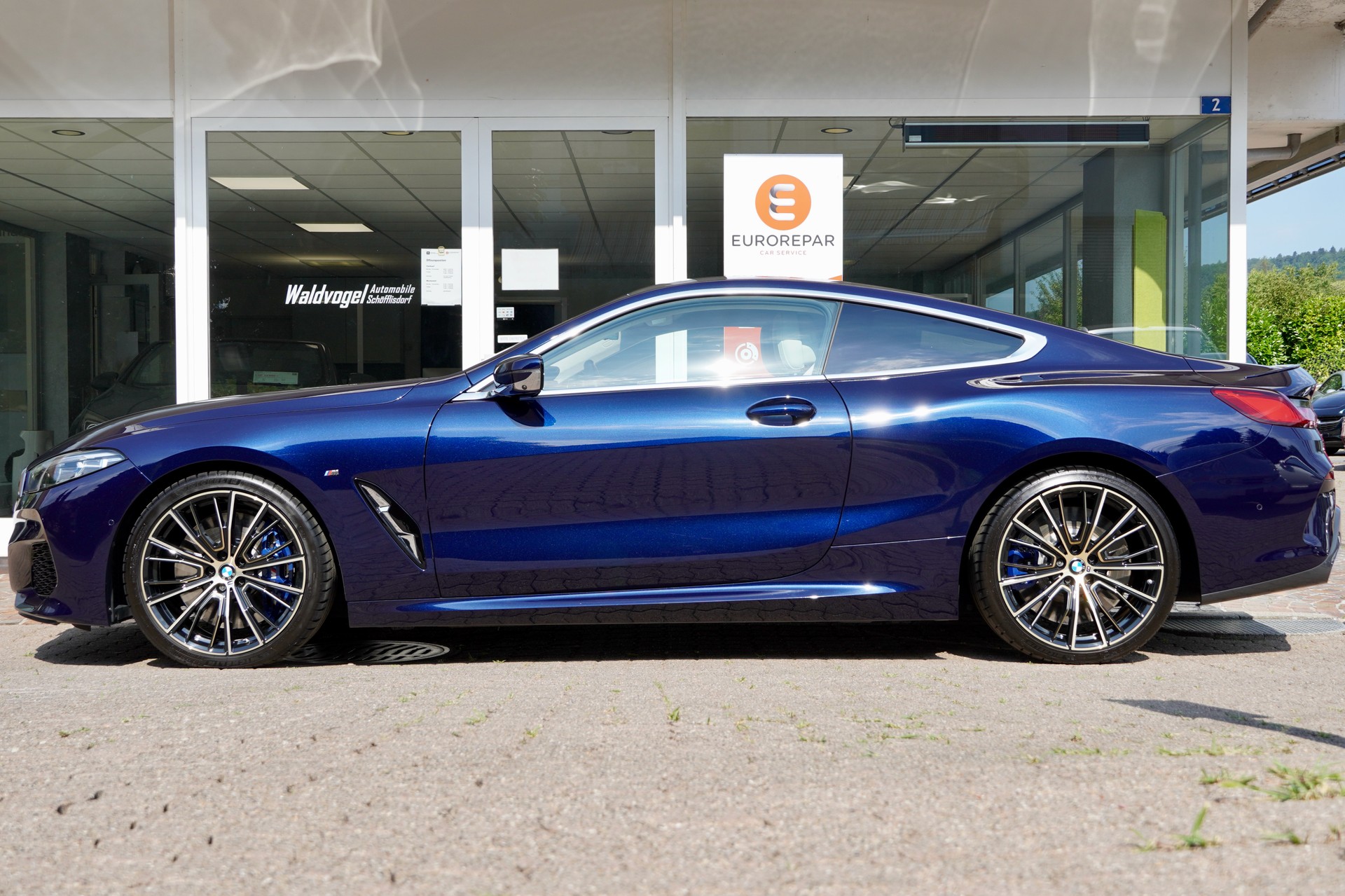 BMW M850i xDrive Steptronic-showroom-element-3