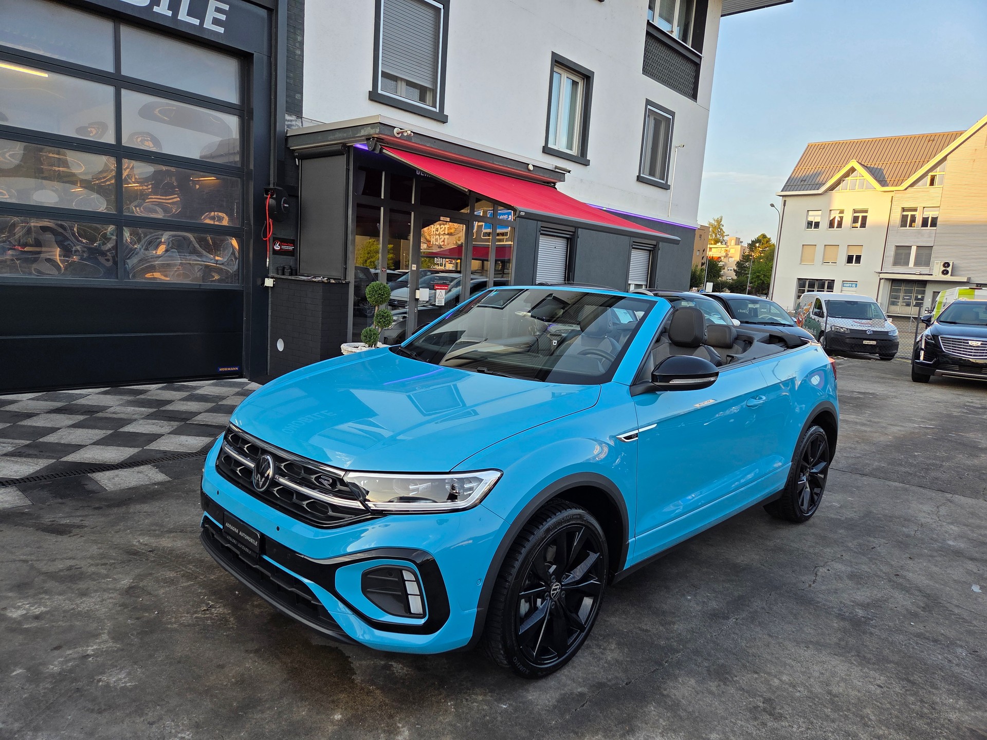 VW T-Roc Cabriolet 1.5 TSI EVO R-Line DSG-showroom-element-2