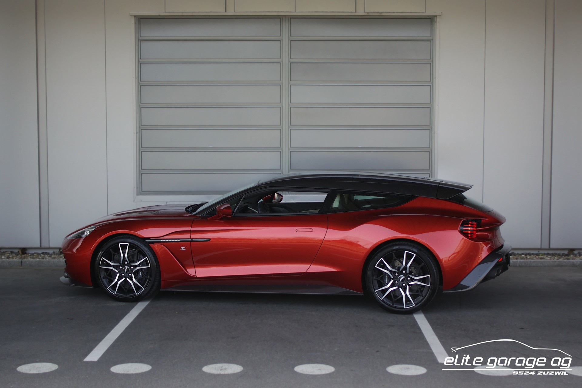 ASTON MARTIN Vanquish ZAGATO Shooting Brake V12 1 of 99-image-2