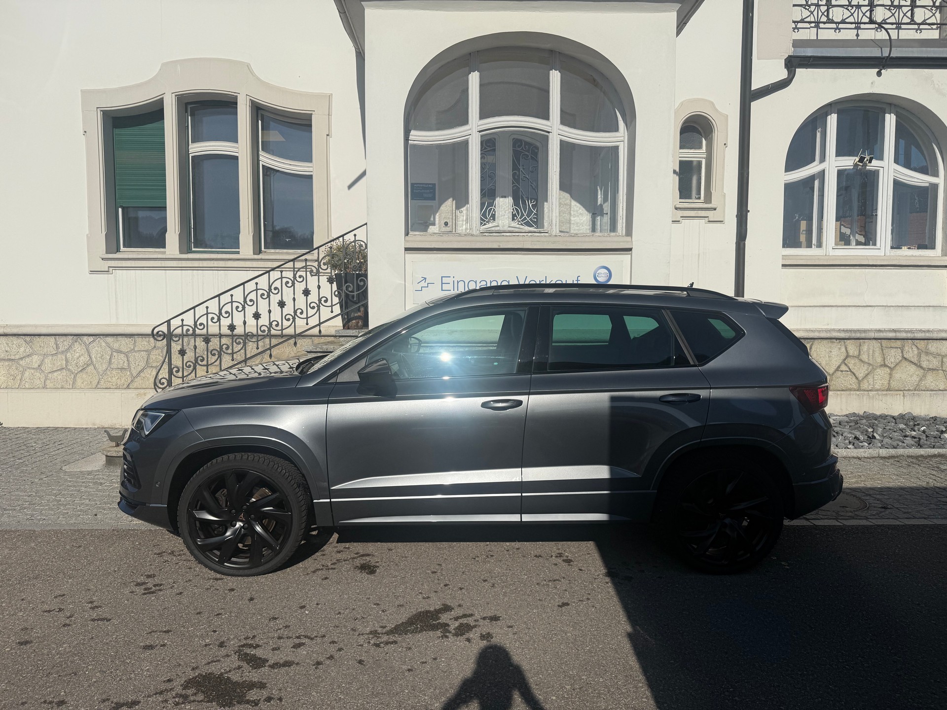 CUPRA Ateca 2.0 TSI VZ 4Drive DSG * 20 ZOLL 5 JAHRE GARANTIE EL SITZE LENKRAD HEIZUNG *-showroom-element-3