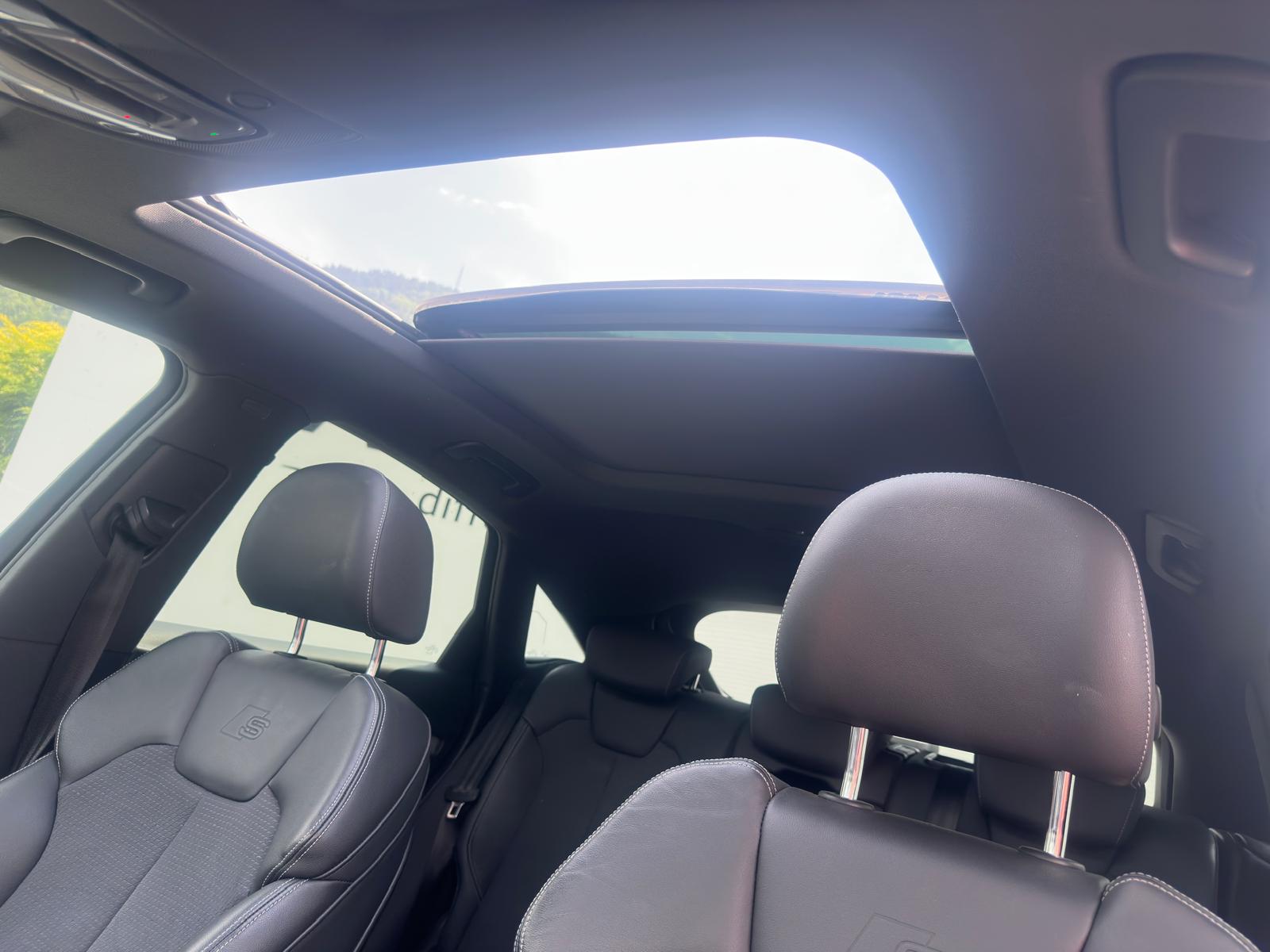 AUDI Q5 Sportback 40 TDI Blackedition quattro S-tronic-image-5