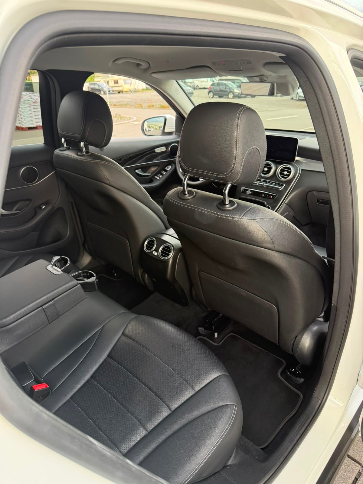 MERCEDES-BENZ GLC 300 e 4m-image-2