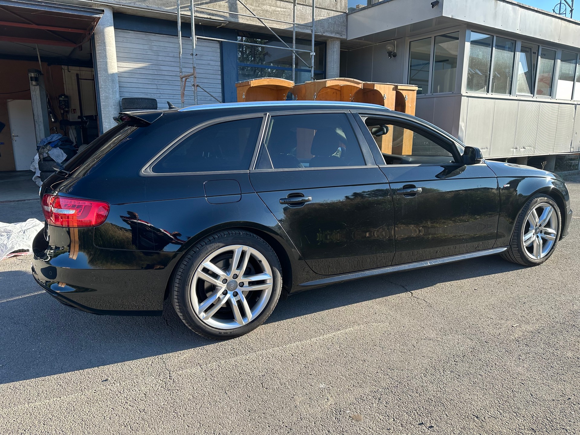 AUDI A4 ALLROAD-image-14