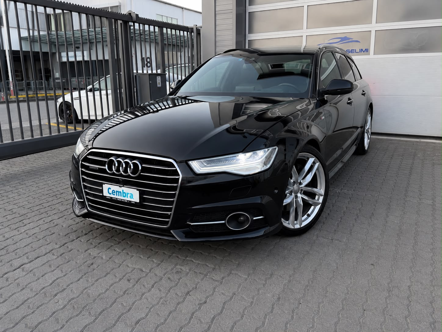 AUDI A6 Avant 3.0 TDI V6 quattro S-tronic